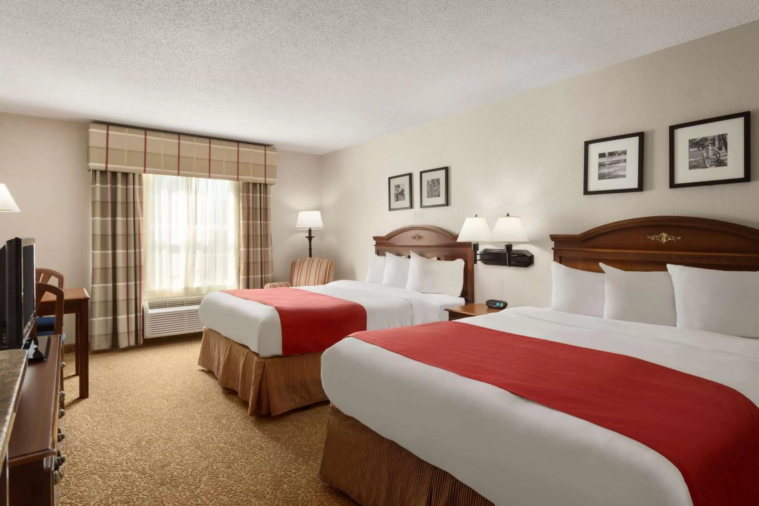 Queen Room with Two Queen Beds - Disability Access with Roll In Shower in Country Inn & Suites by Radisson, Louisville South, KY