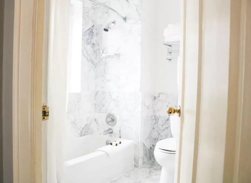 Toilet, Bathroom in Hotel Sorrento