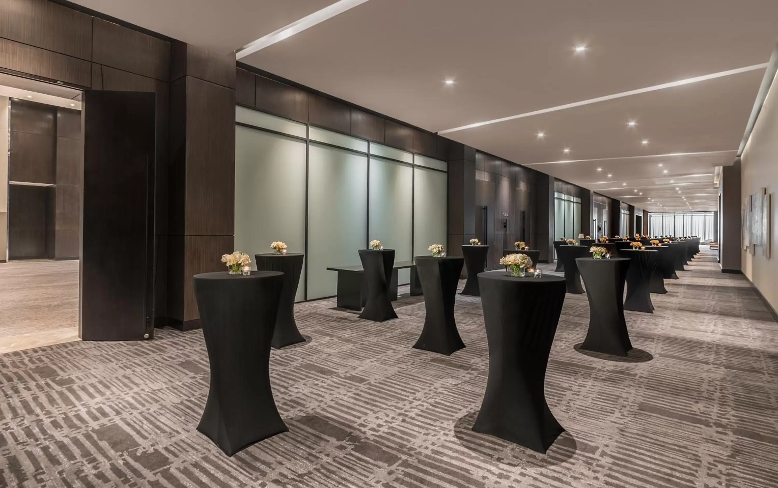 Banquet/Function facilities, Banquet Facilities in Seda Vertis North