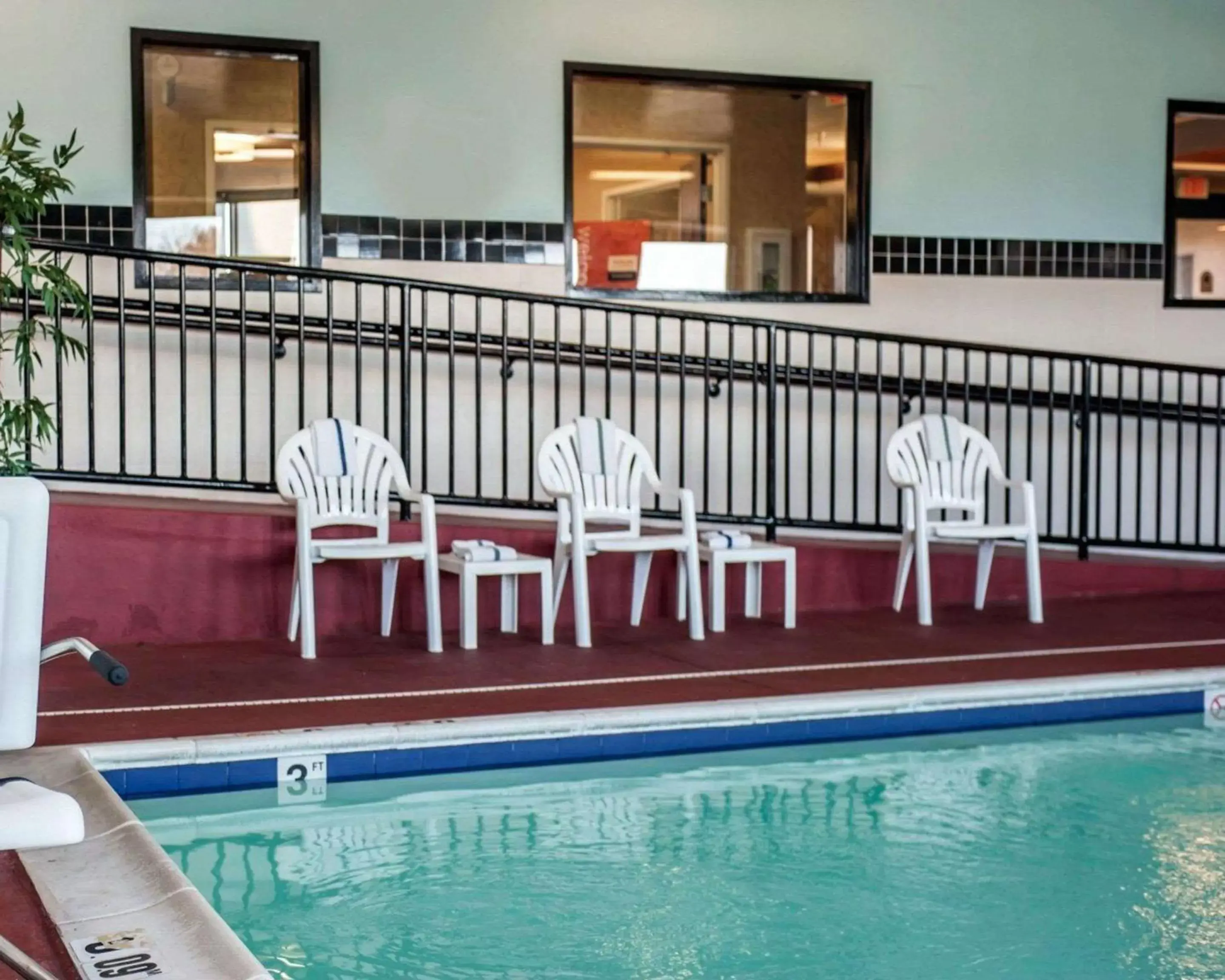 On site, Swimming Pool in Quality Inn & Suites near St Louis and I-255