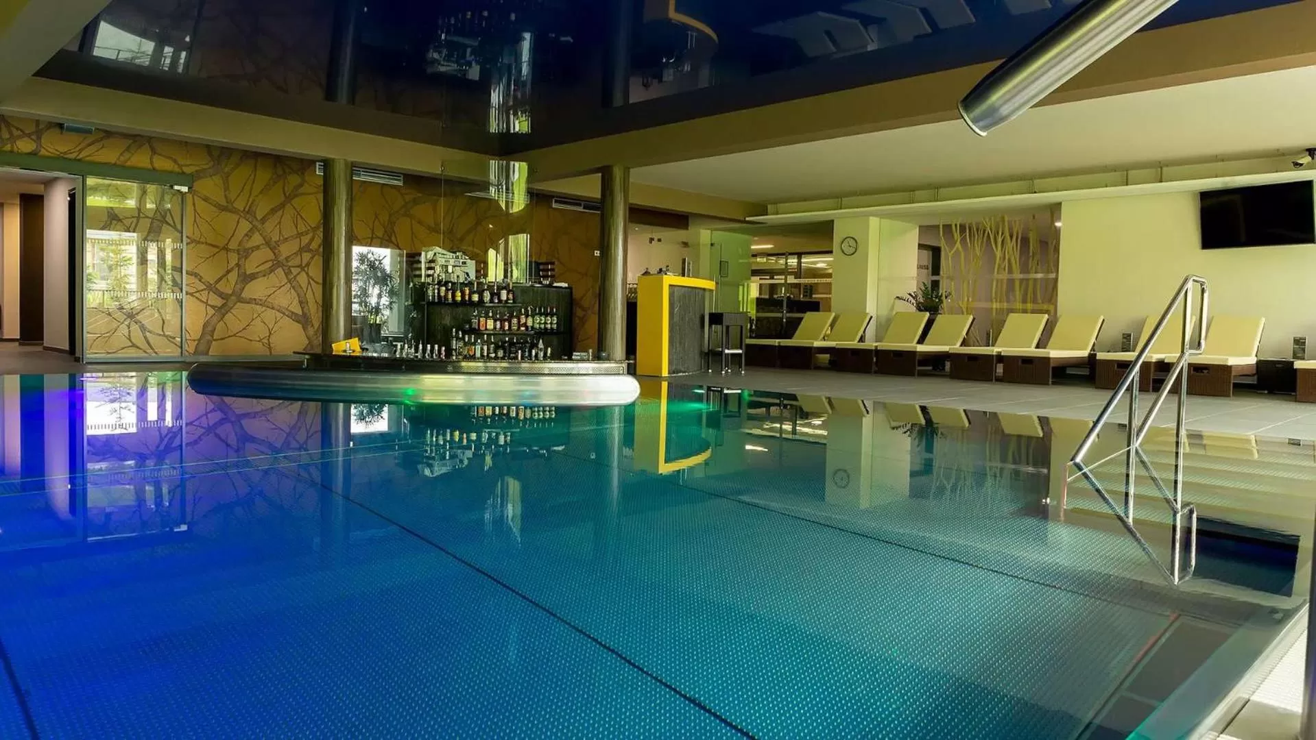 Swimming pool in Horizont Resort