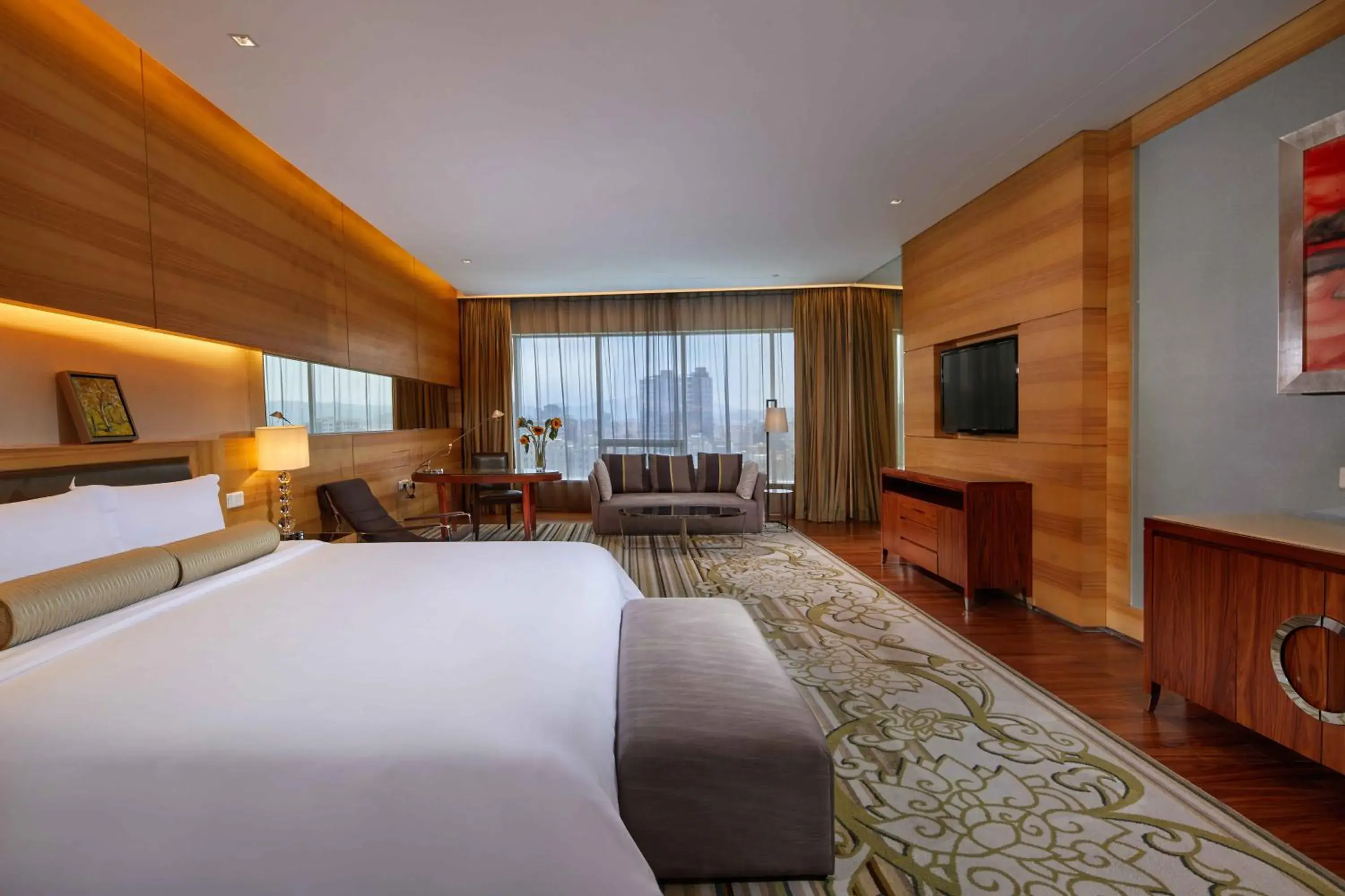 Property building, Bed in HJ International Hotel