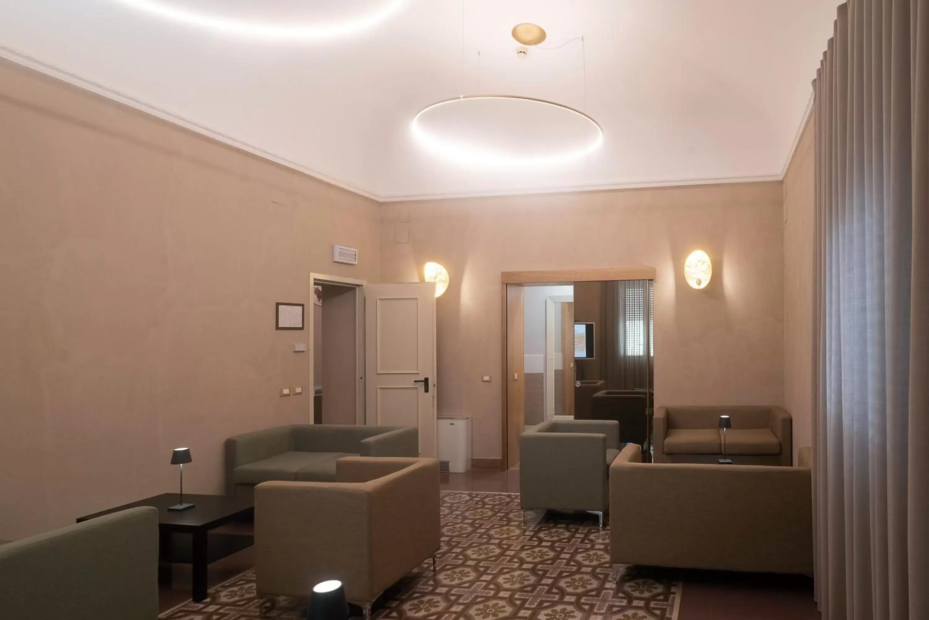 Lobby or reception, Seating Area in Hotel Tonic