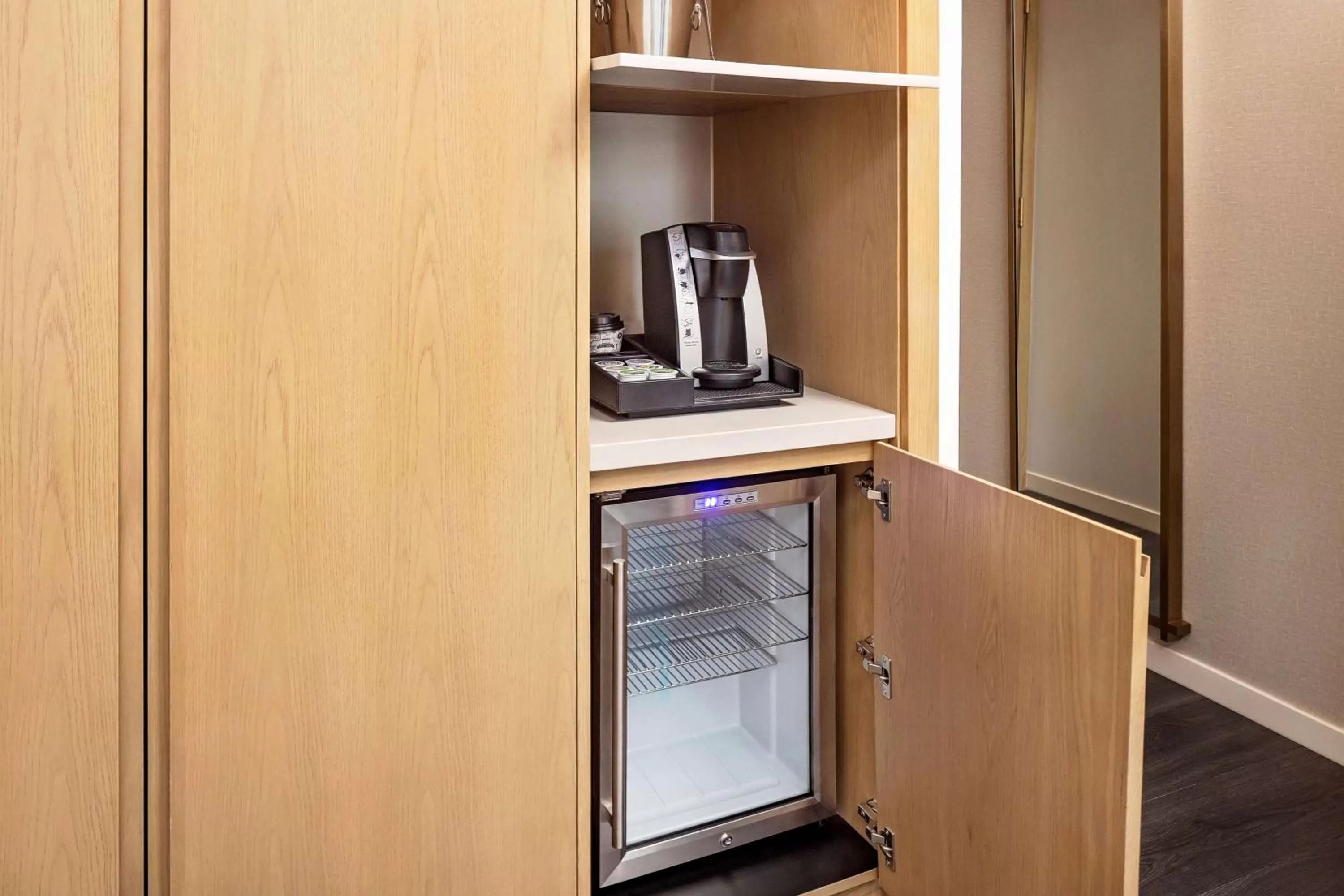 Coffee/tea facilities in Hilton Club The Central at 5th New York