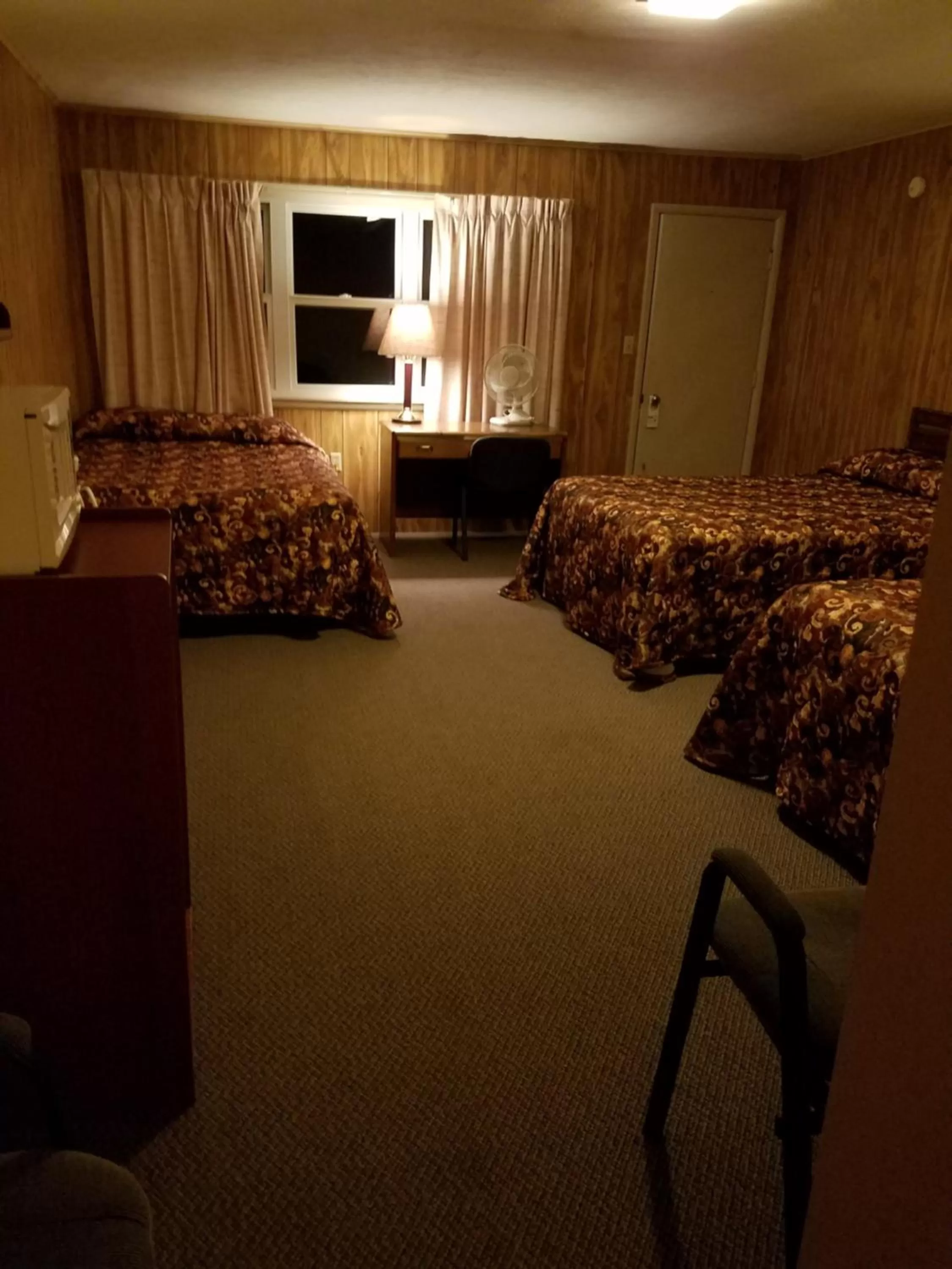 Bed in Buckhorn Resort