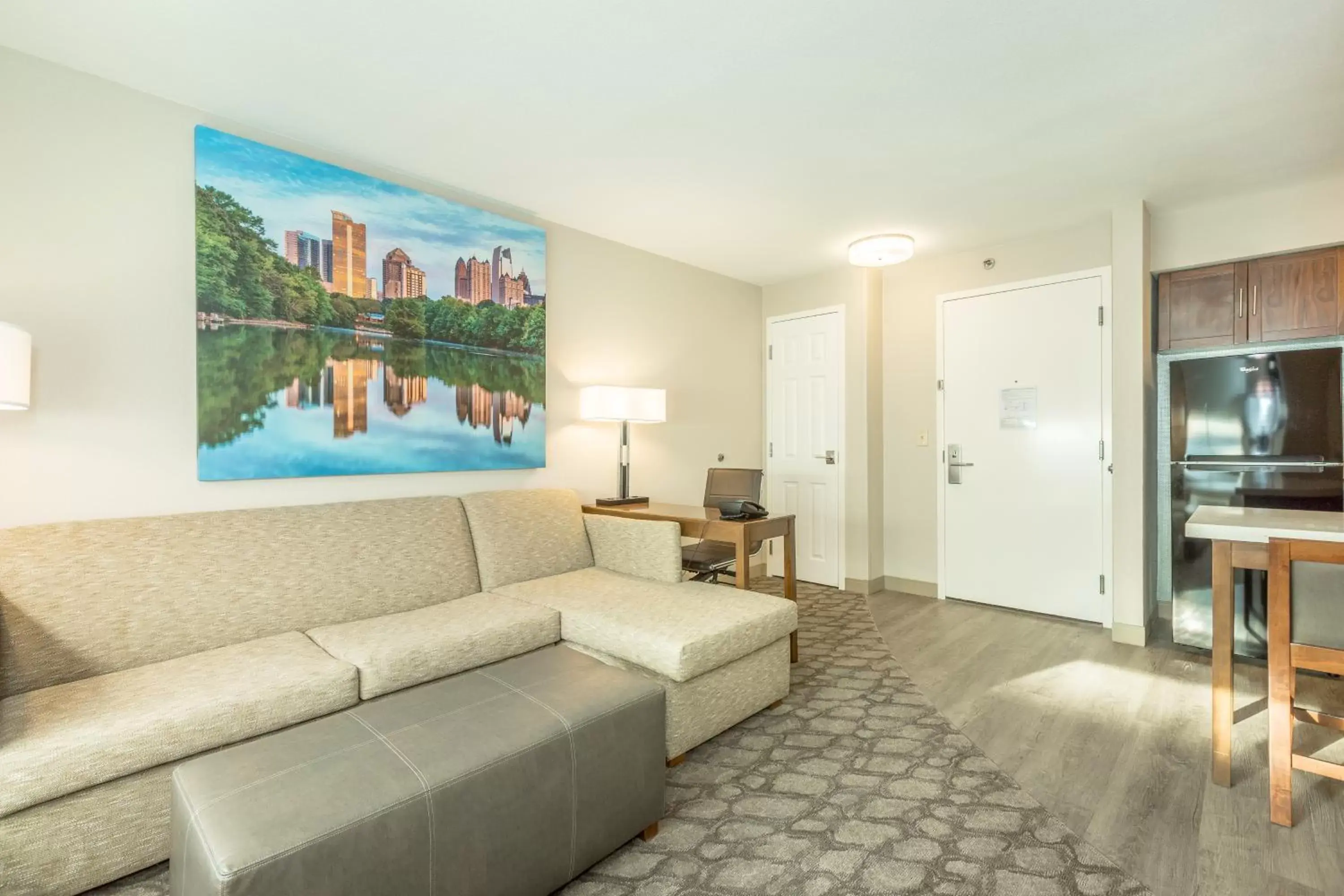 Kitchen or kitchenette, Seating Area in Holiday Inn Hotel and Suites Peachtree City, an IHG Hotel