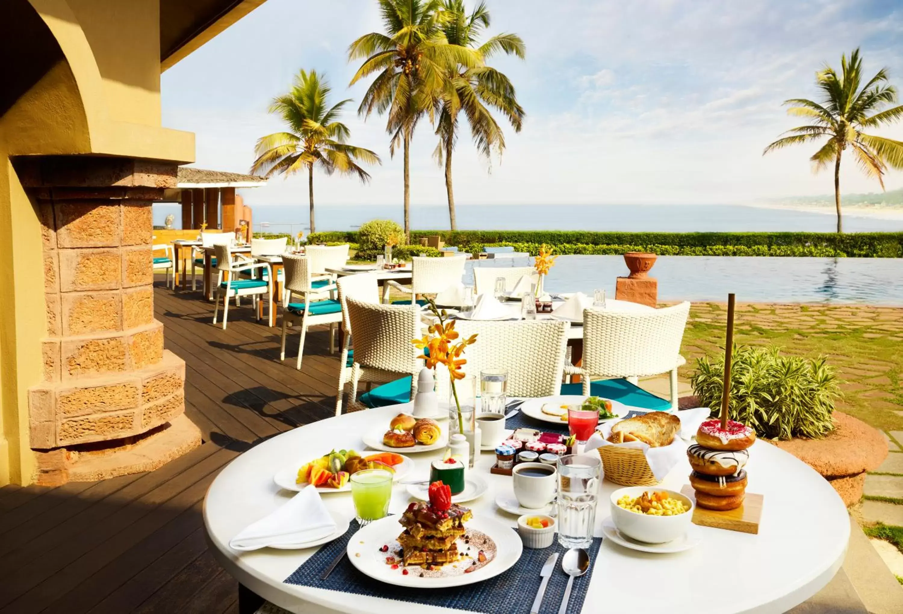 Restaurant/places to eat in Taj Fort Aguada Resort & Spa, Goa