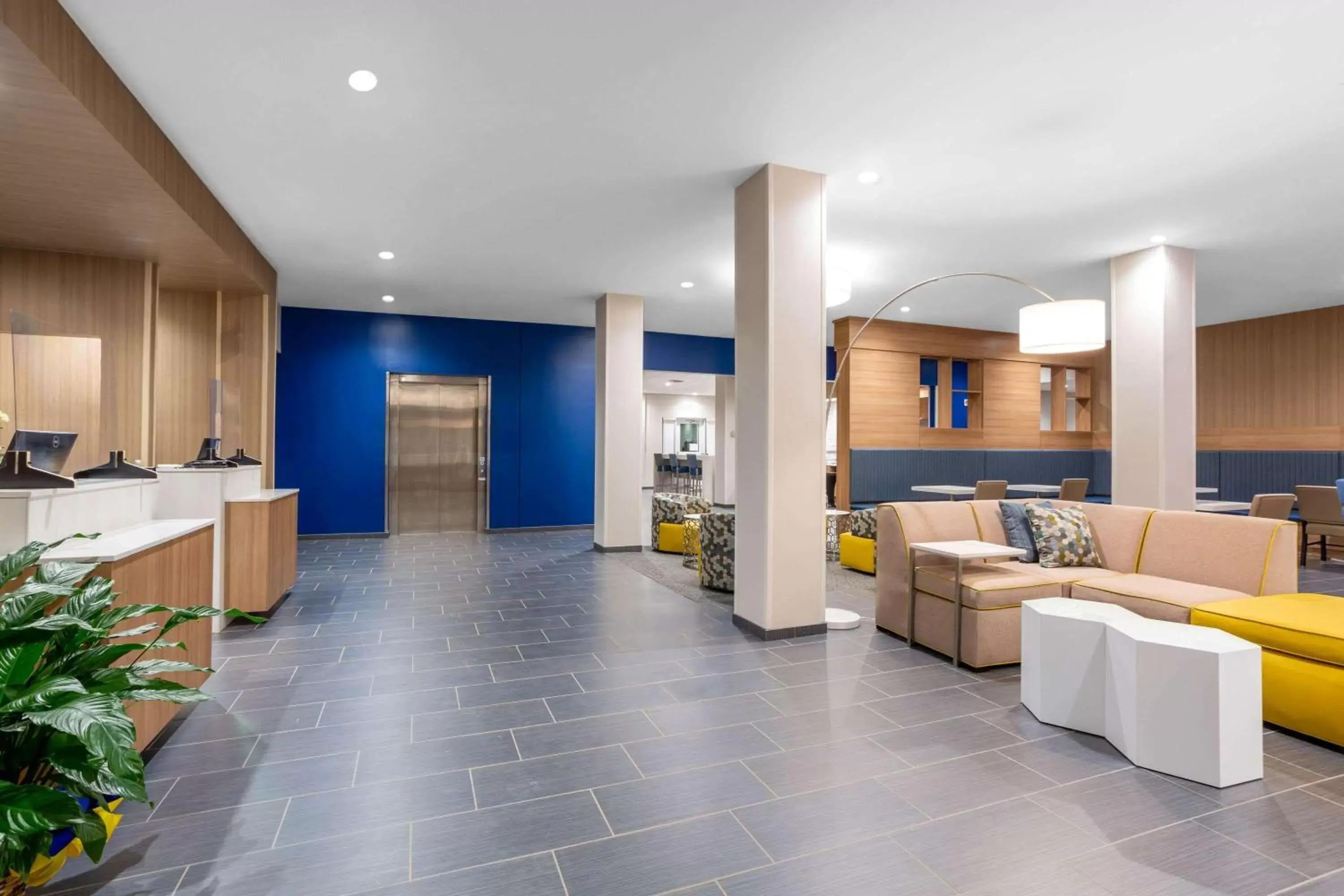 Lobby or reception in Microtel Inn Suites by Wyndham South Hill