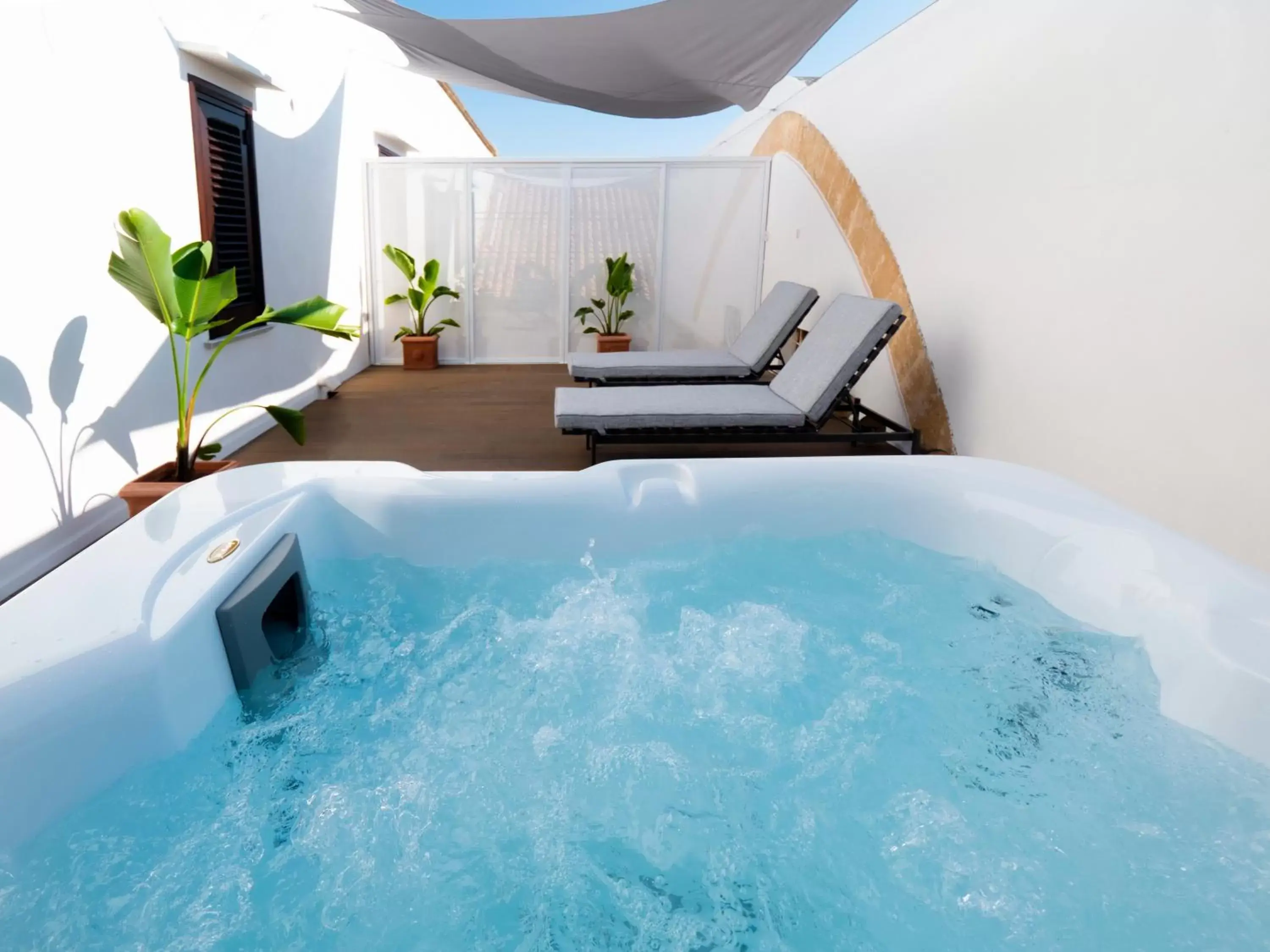 Hot Tub in Villa Favorita Hotel e Resort