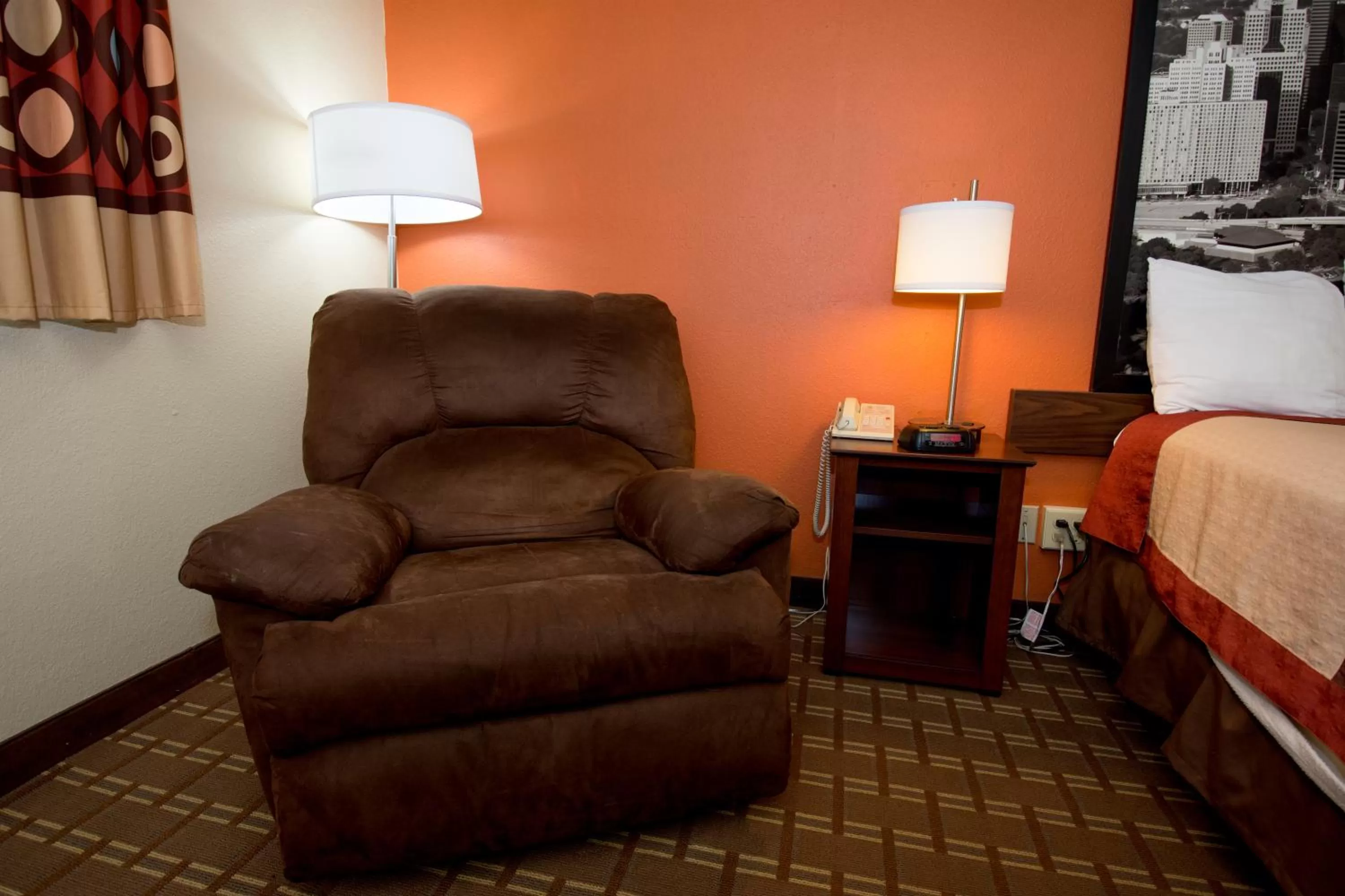 Seating area in Super 8 by Wyndham Altoona