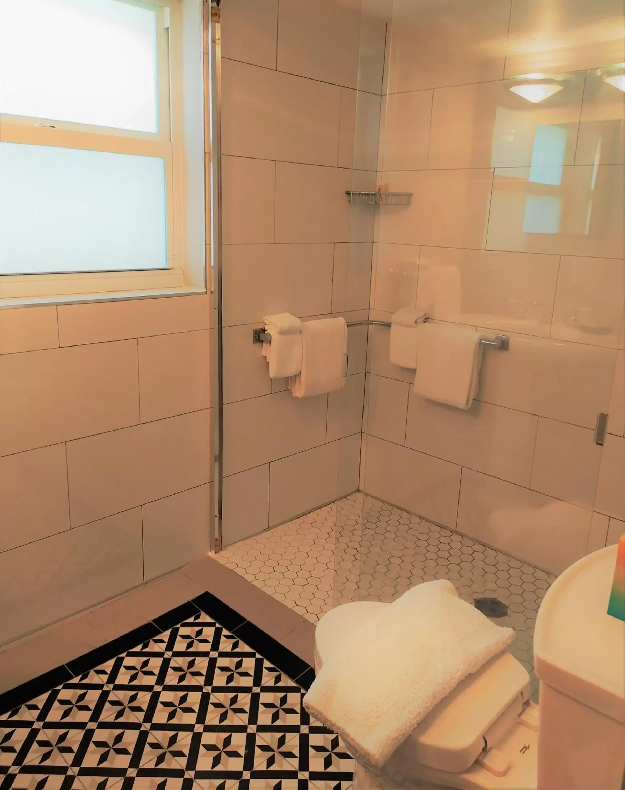 Bathroom in Manhattan Tower Apartment Hotel