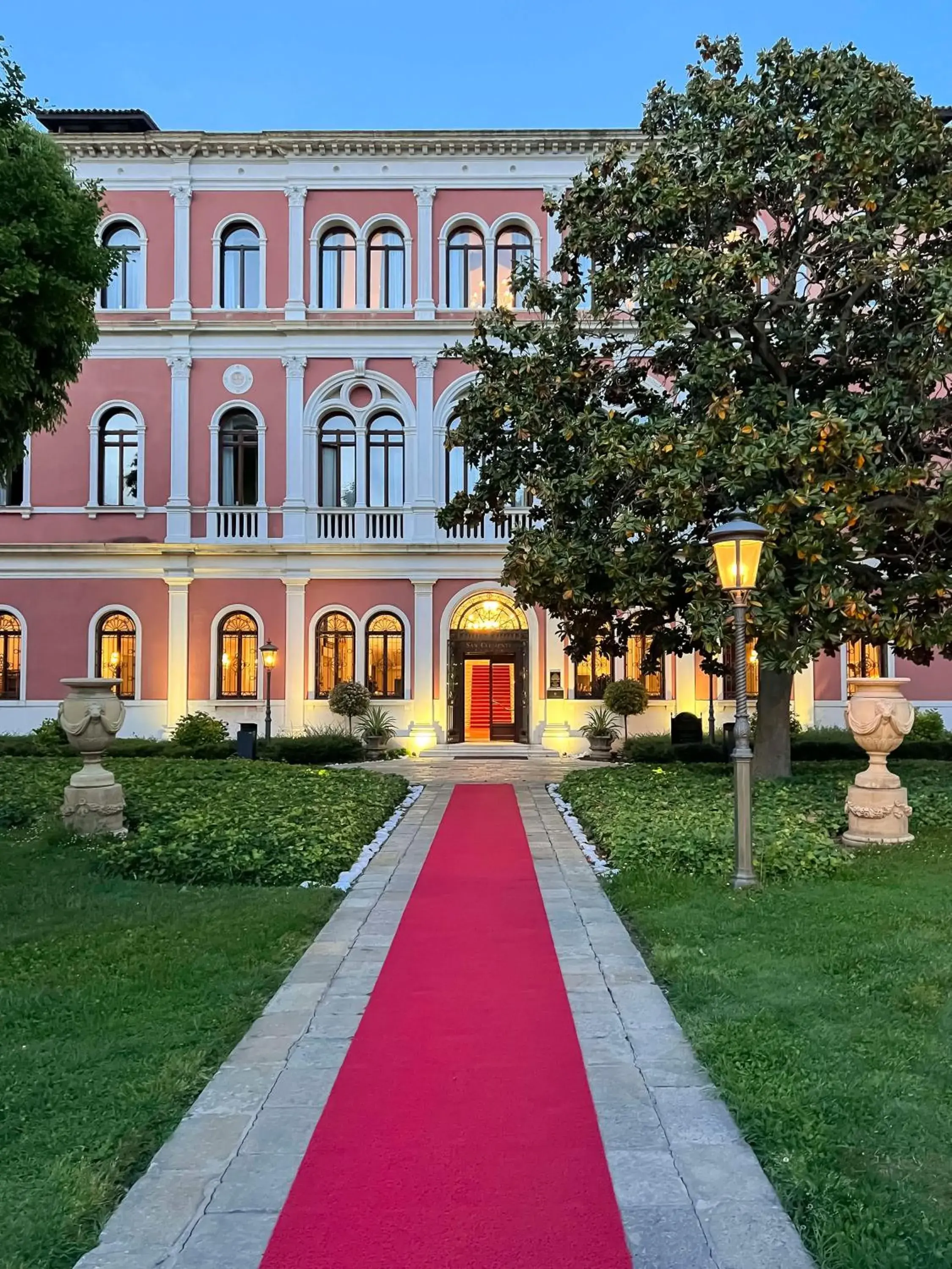 Property Building in San Clemente Palace Kempinski