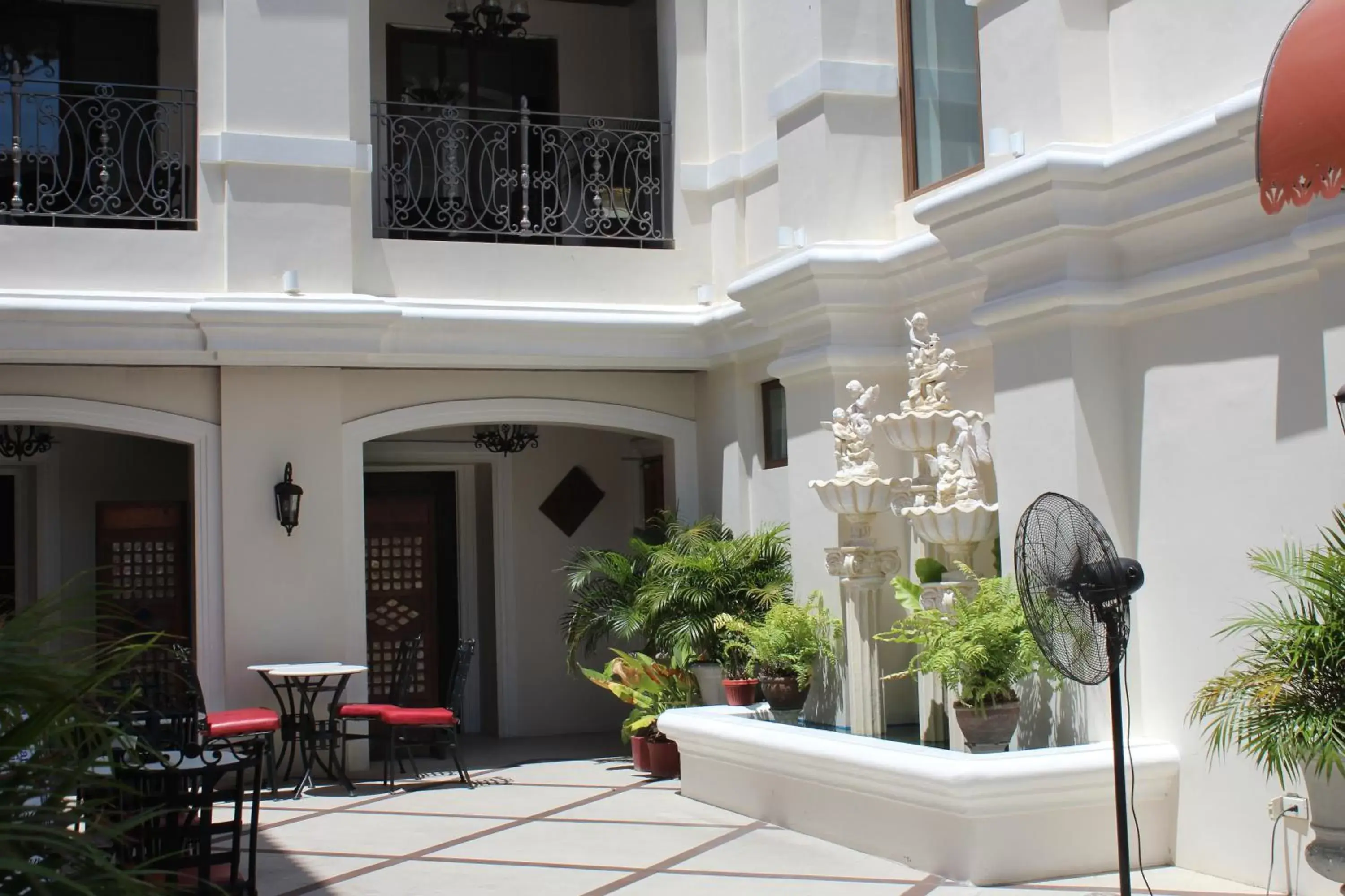 Facade/entrance in Ciudad Fernandina Hotel