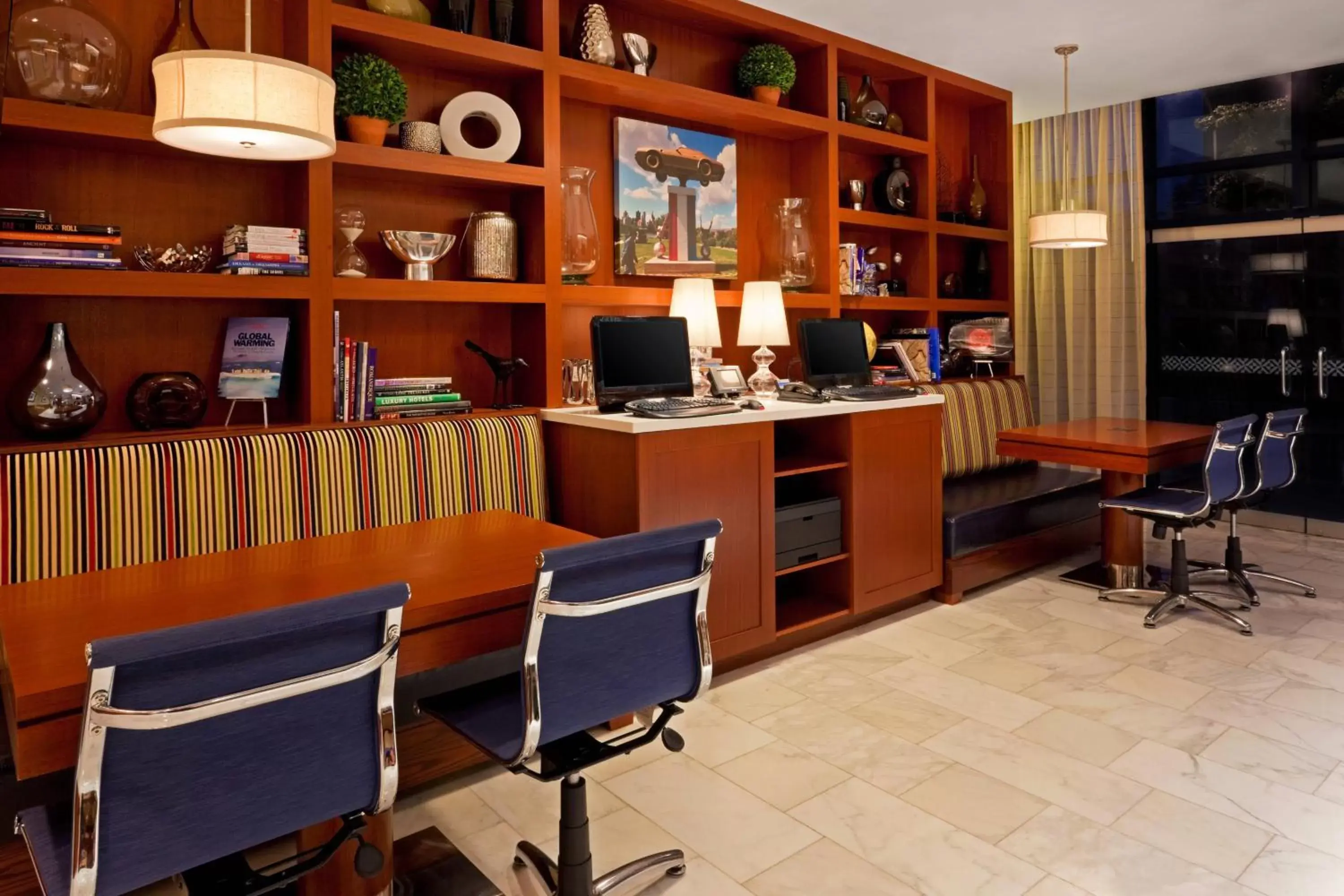 Business facilities in Vista LIC Hotel, Premier Collection by Best Western