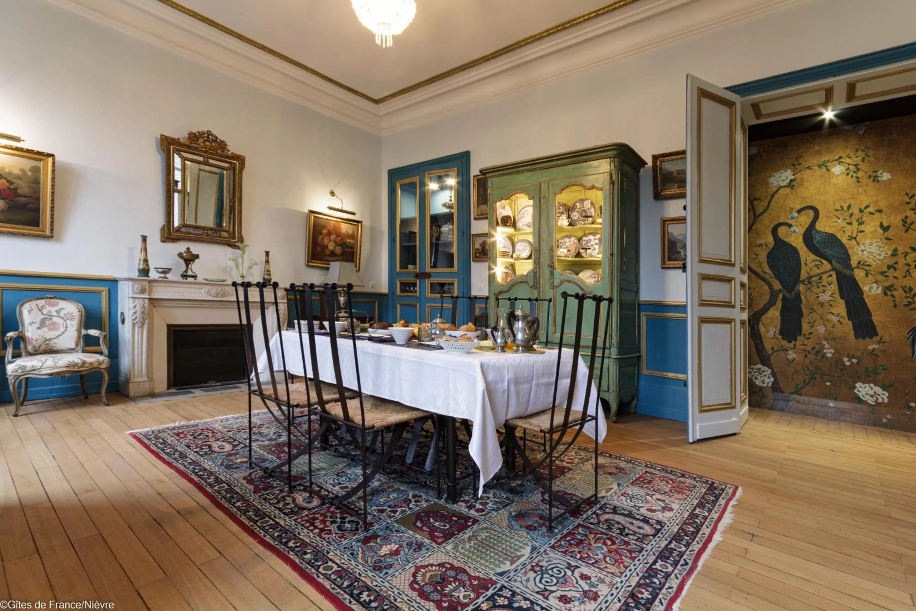 Dining Area in Bonjour Guesthouse
