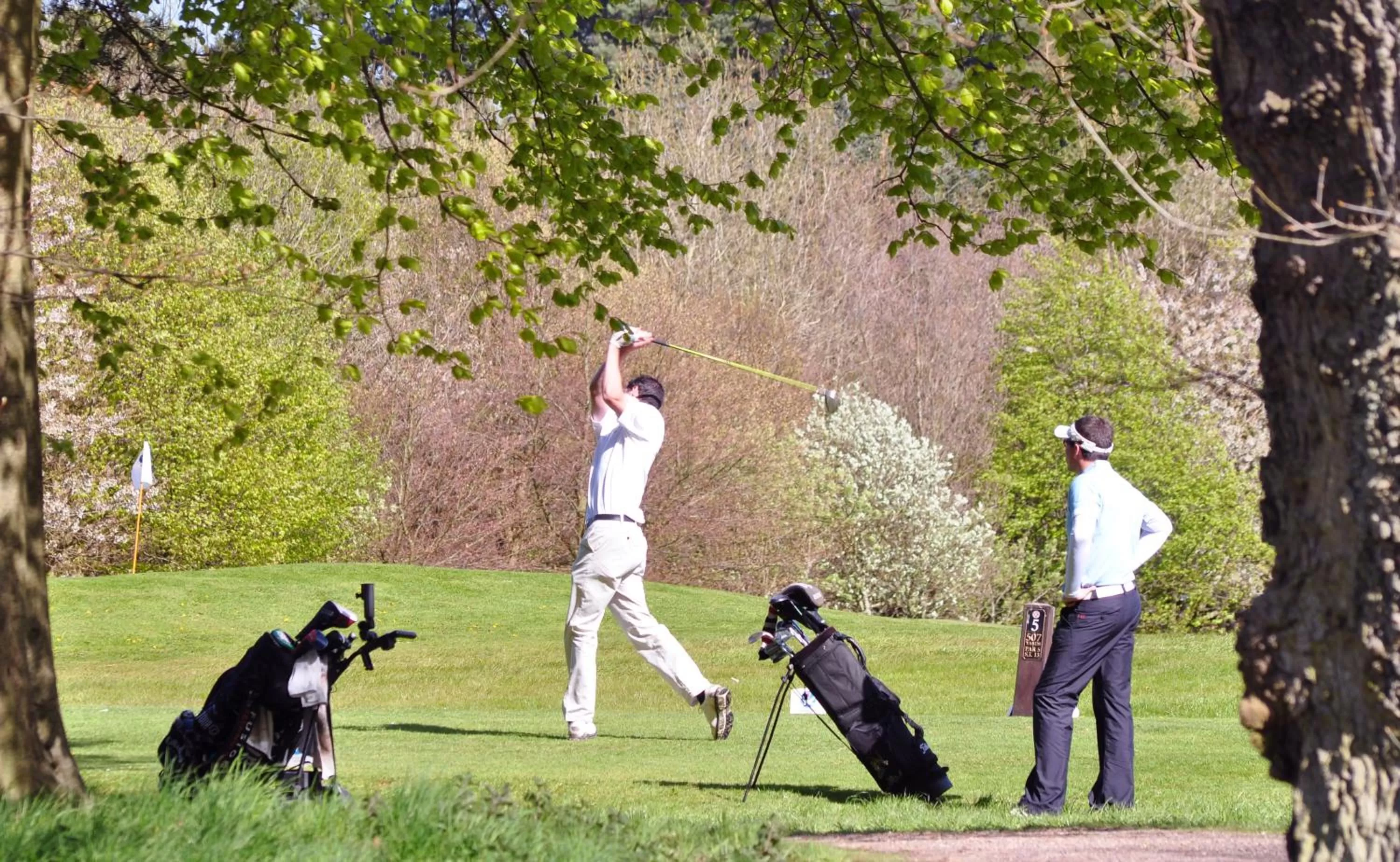 Golfcourse in Green Hotel