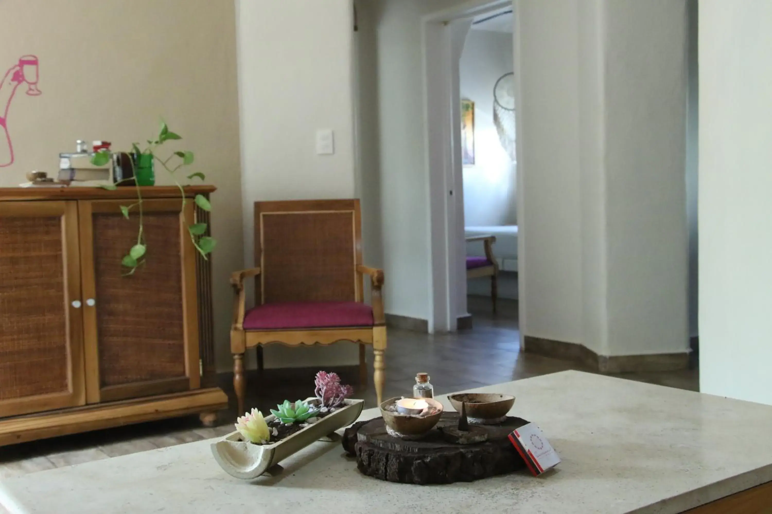 Living room in Mala Vecindad Playa Beer Hotel