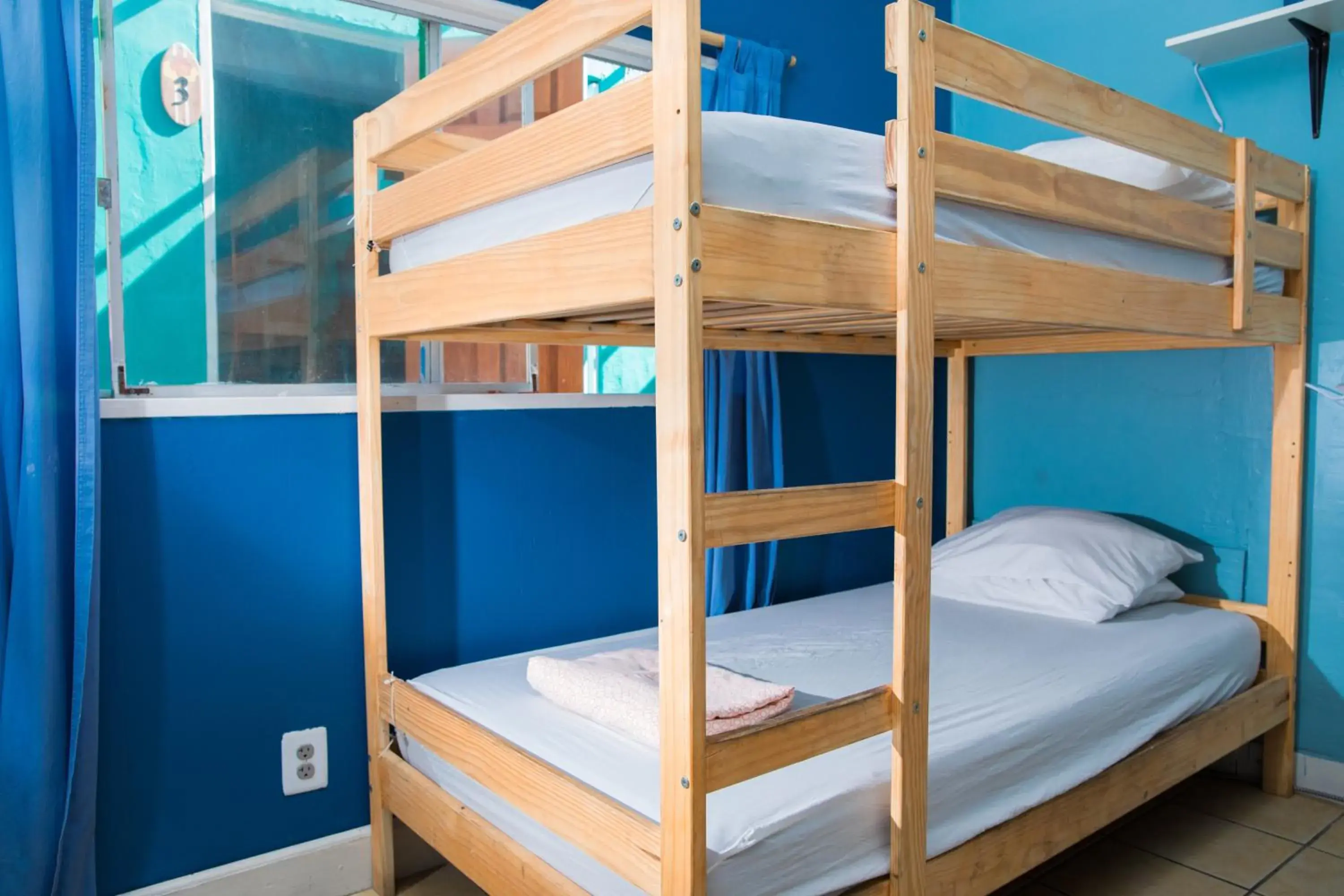 Bunk Bed in ITH Beach Bungalow Surf Hostel San Diego