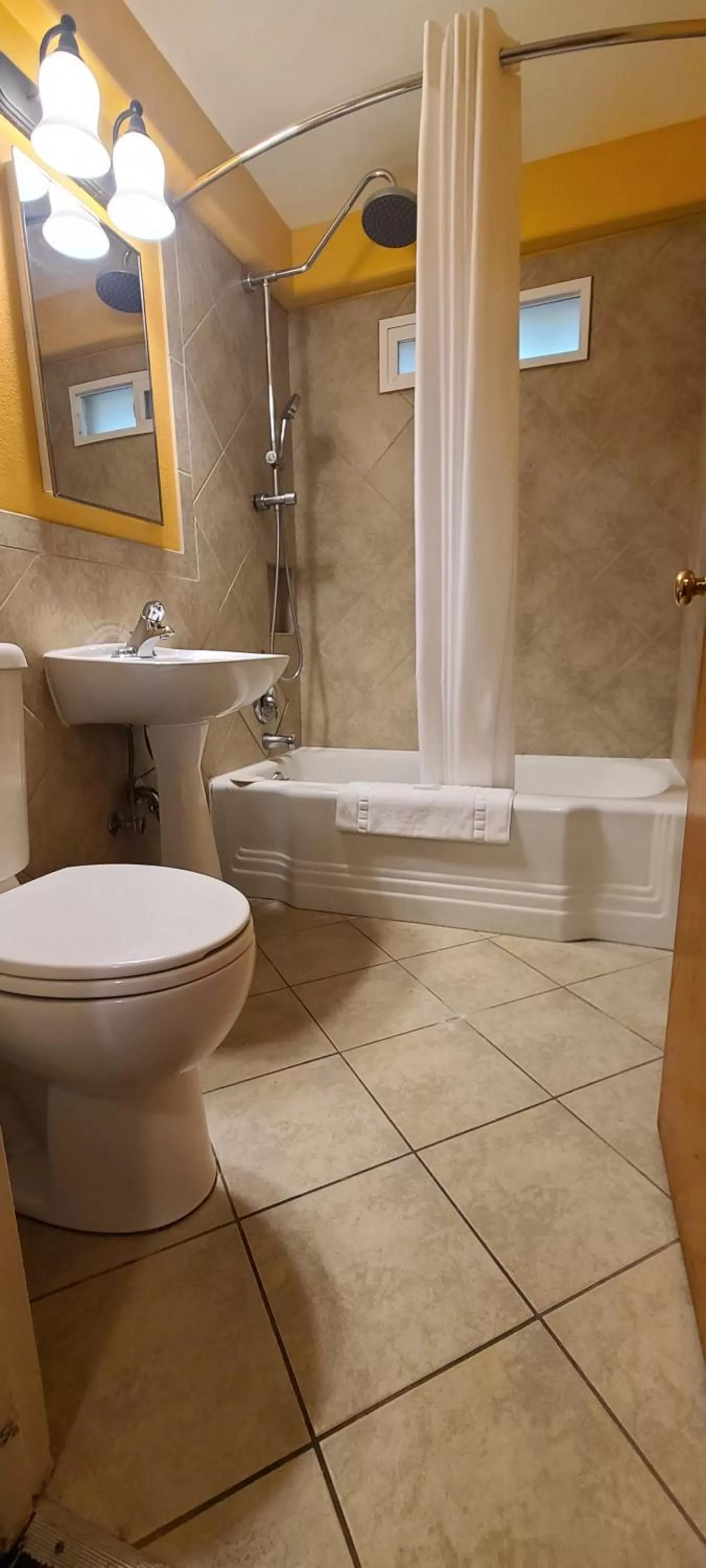 Bathroom in The Royal Victorian Motel