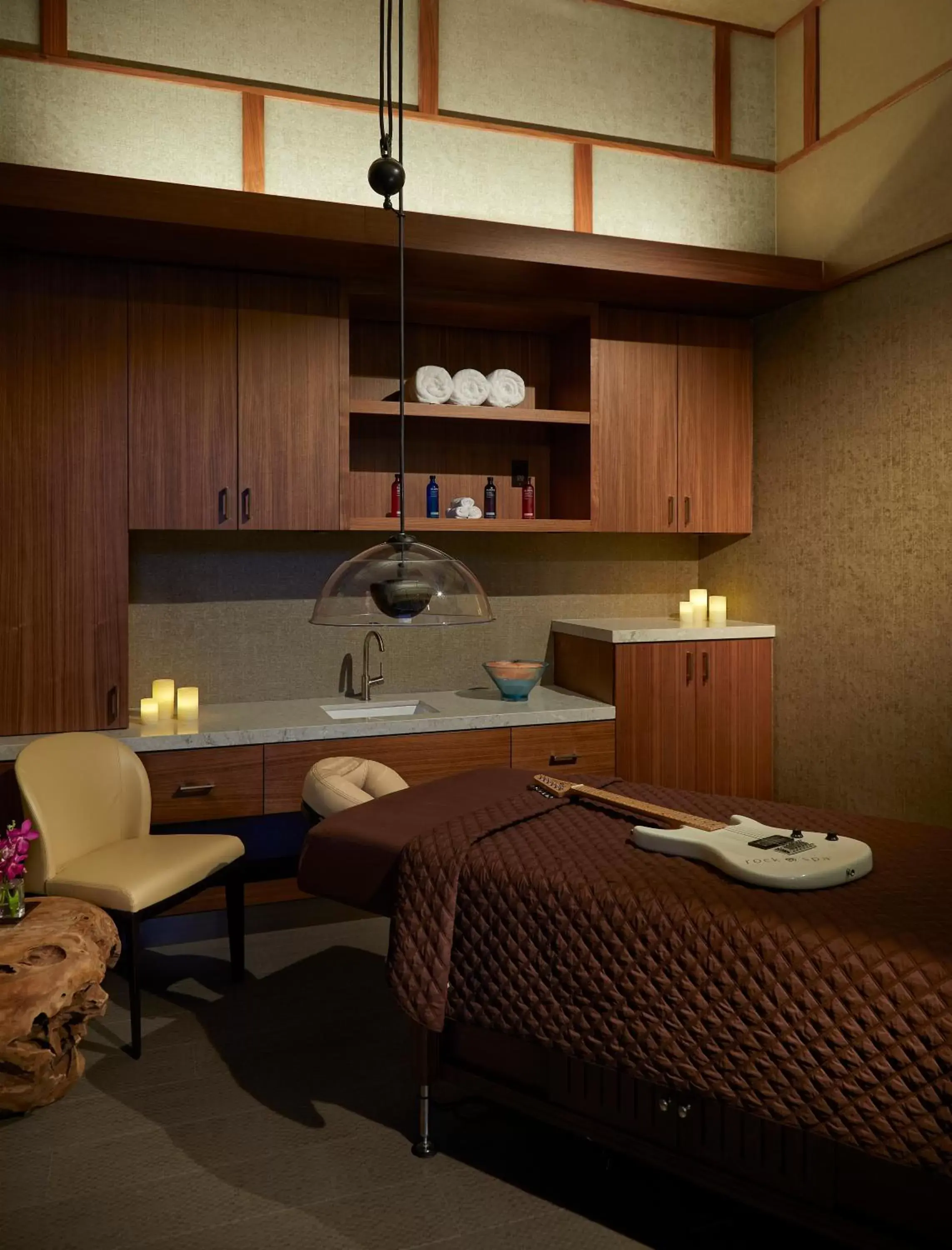 Massage, Kitchen/Kitchenette in The Guitar Hotel at Seminole Hard Rock Hotel & Casino