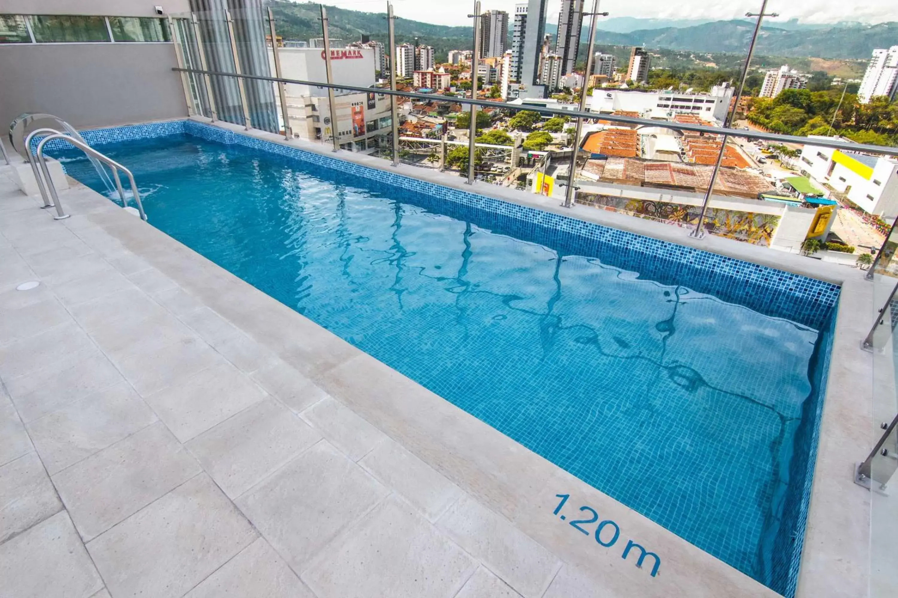 Activities, Swimming Pool in Sonesta Hotel Bucaramanga