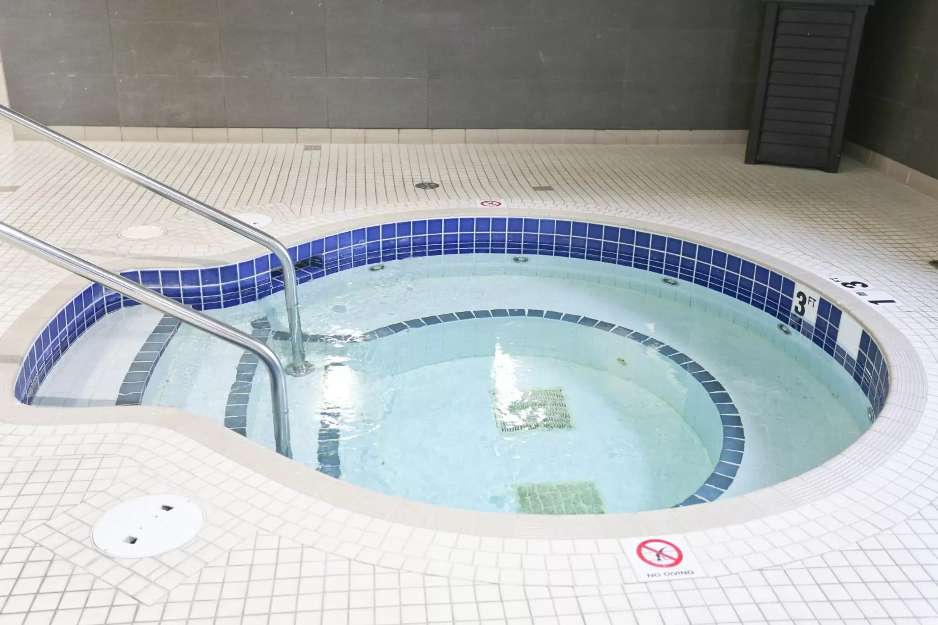 Swimming Pool in Holiday Inn Express Hotel & Suites Vernon, an IHG Hotel