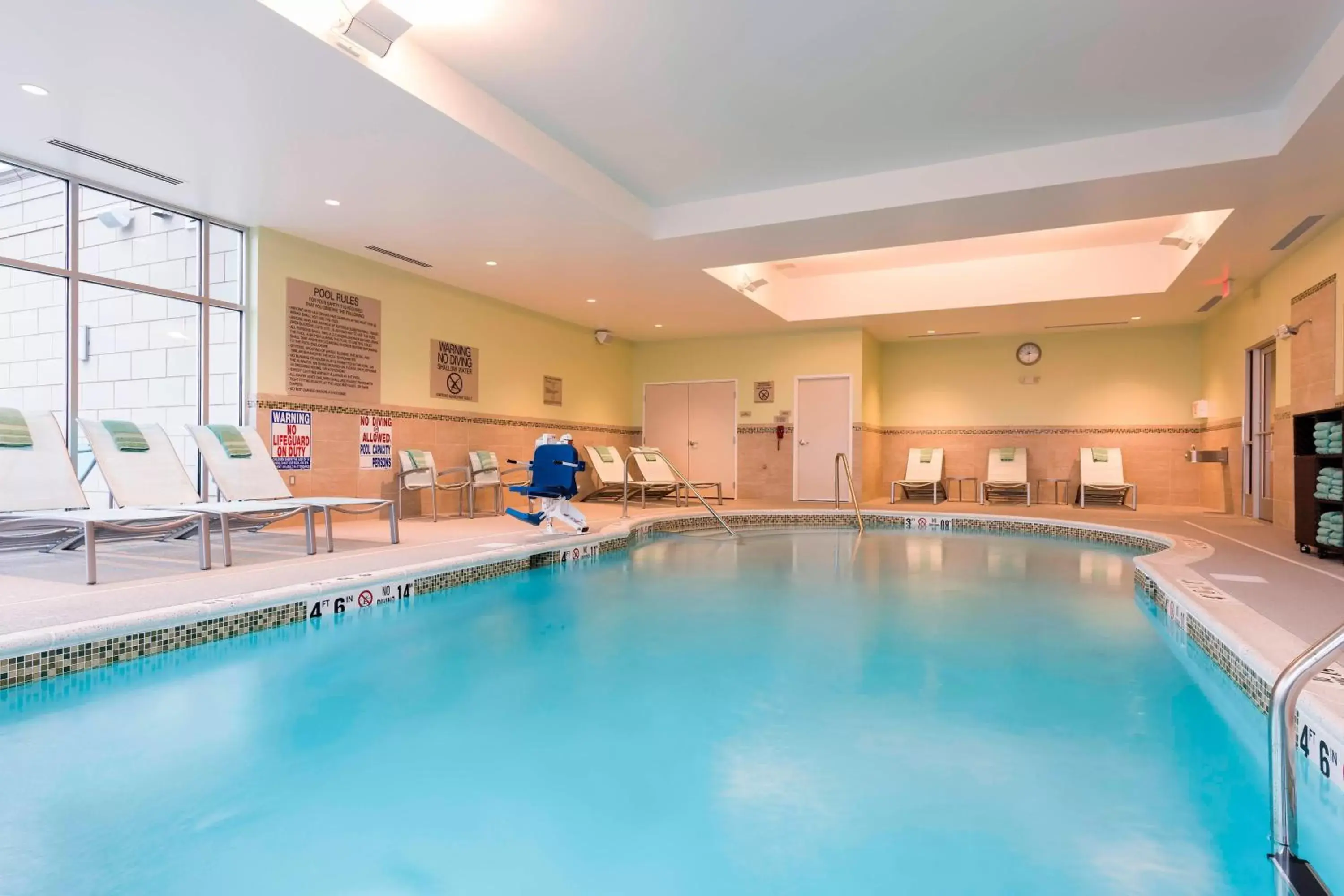 Swimming Pool in SpringHill Suites by Marriott Chicago Southeast/Munster, IN