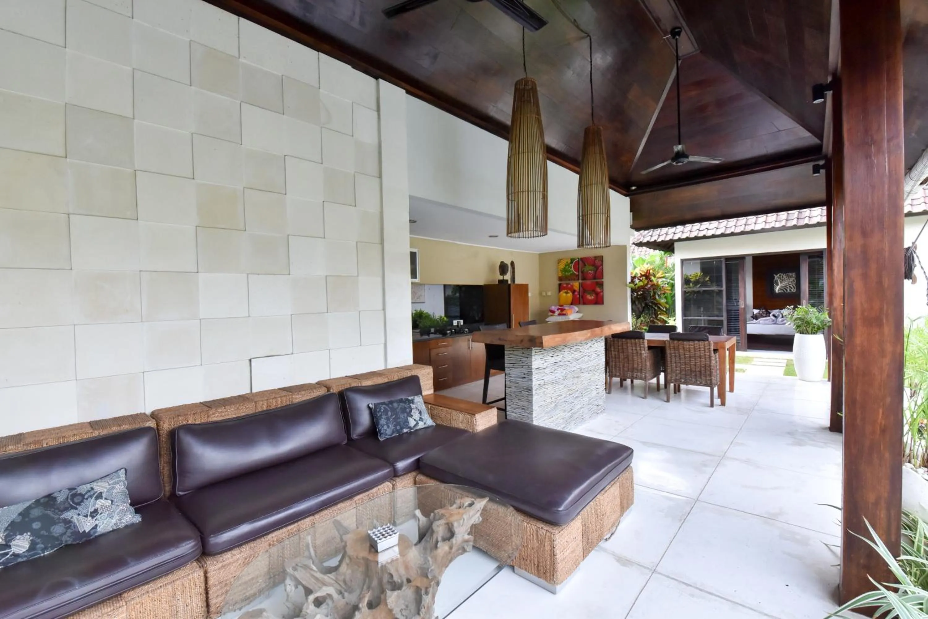 Lounge or bar in Katala Suites and Villas