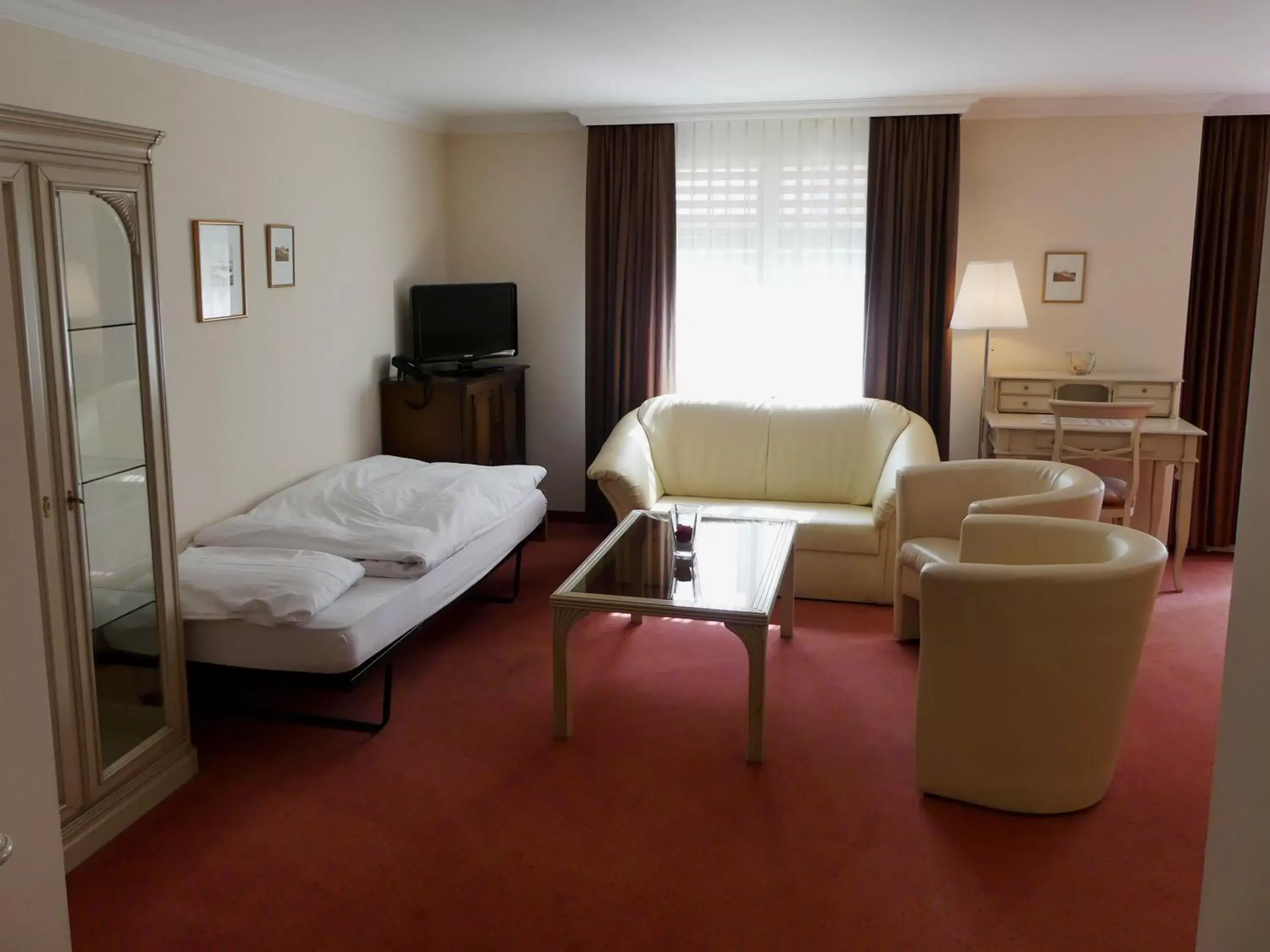 Photo of the whole room, Seating Area in Hotel Rigi Vitznau