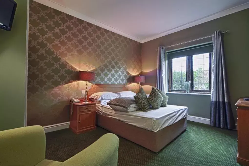 Bedroom, Bed in Cricklade House Hotel, Sure Hotel Collection by Best Western