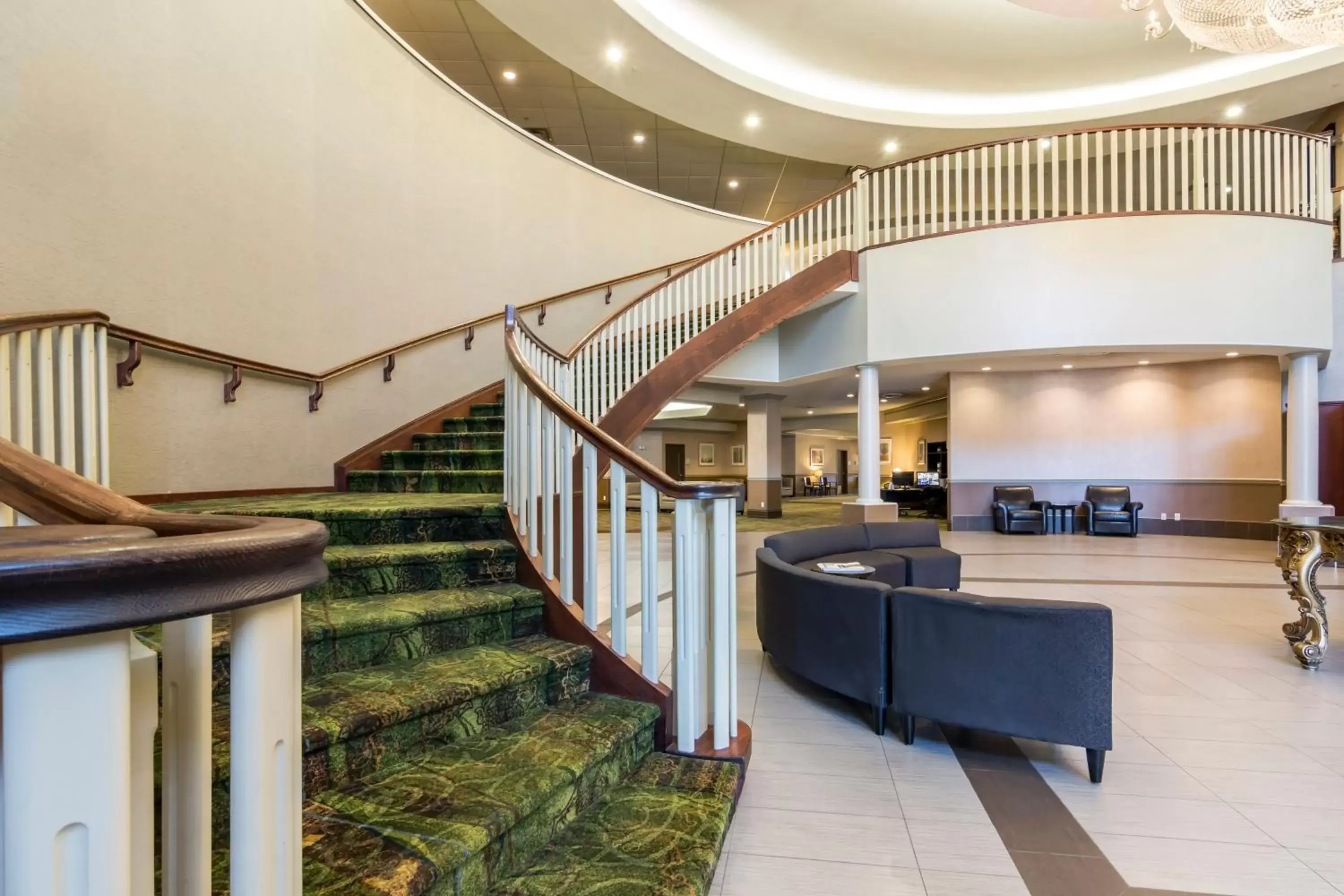 Lobby/Reception in Clarion Hotel & Conference Center Sherwood Park