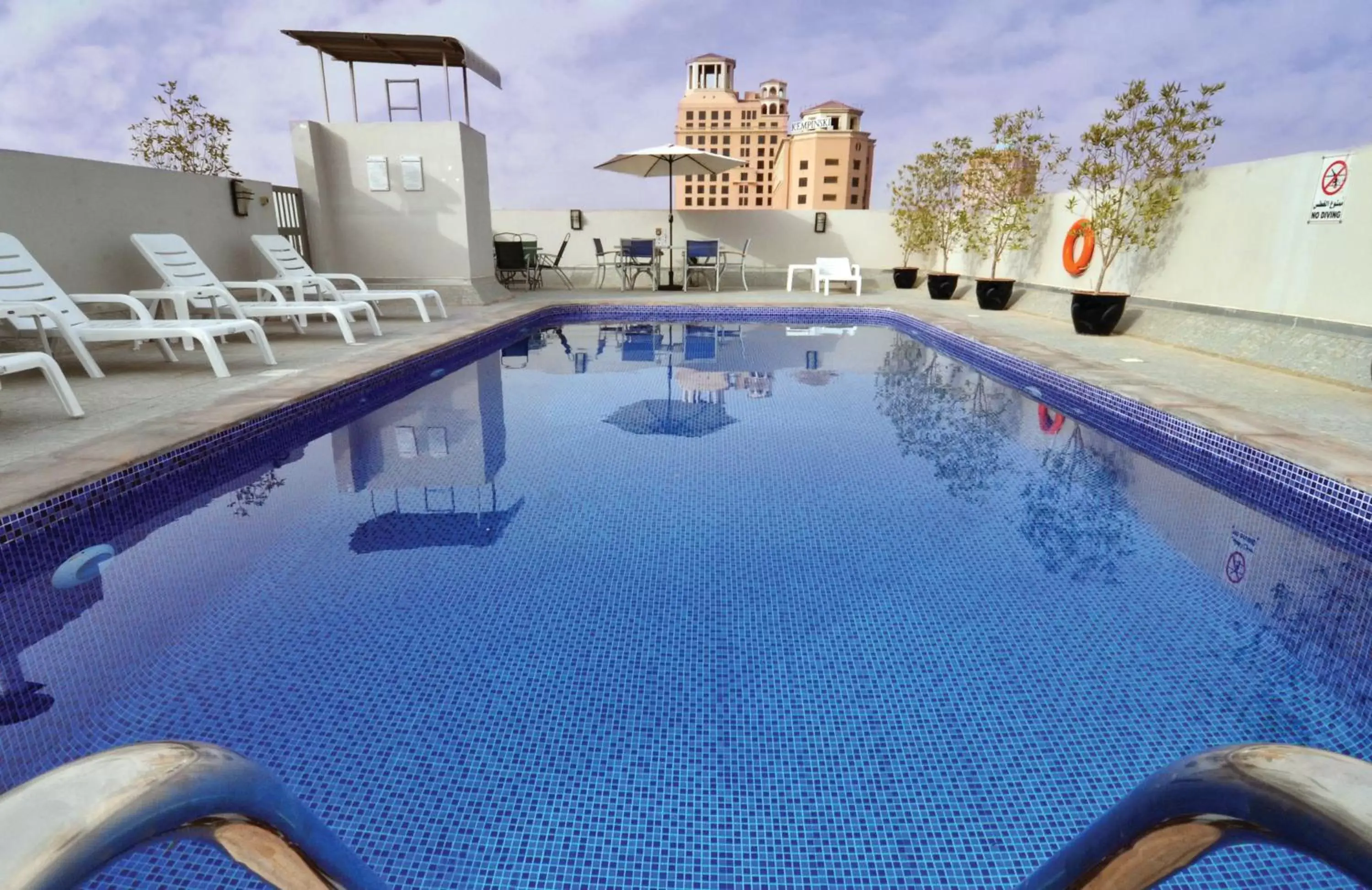 Swimming pool in Auris Boutique Hotel Apartments - AlBarsha