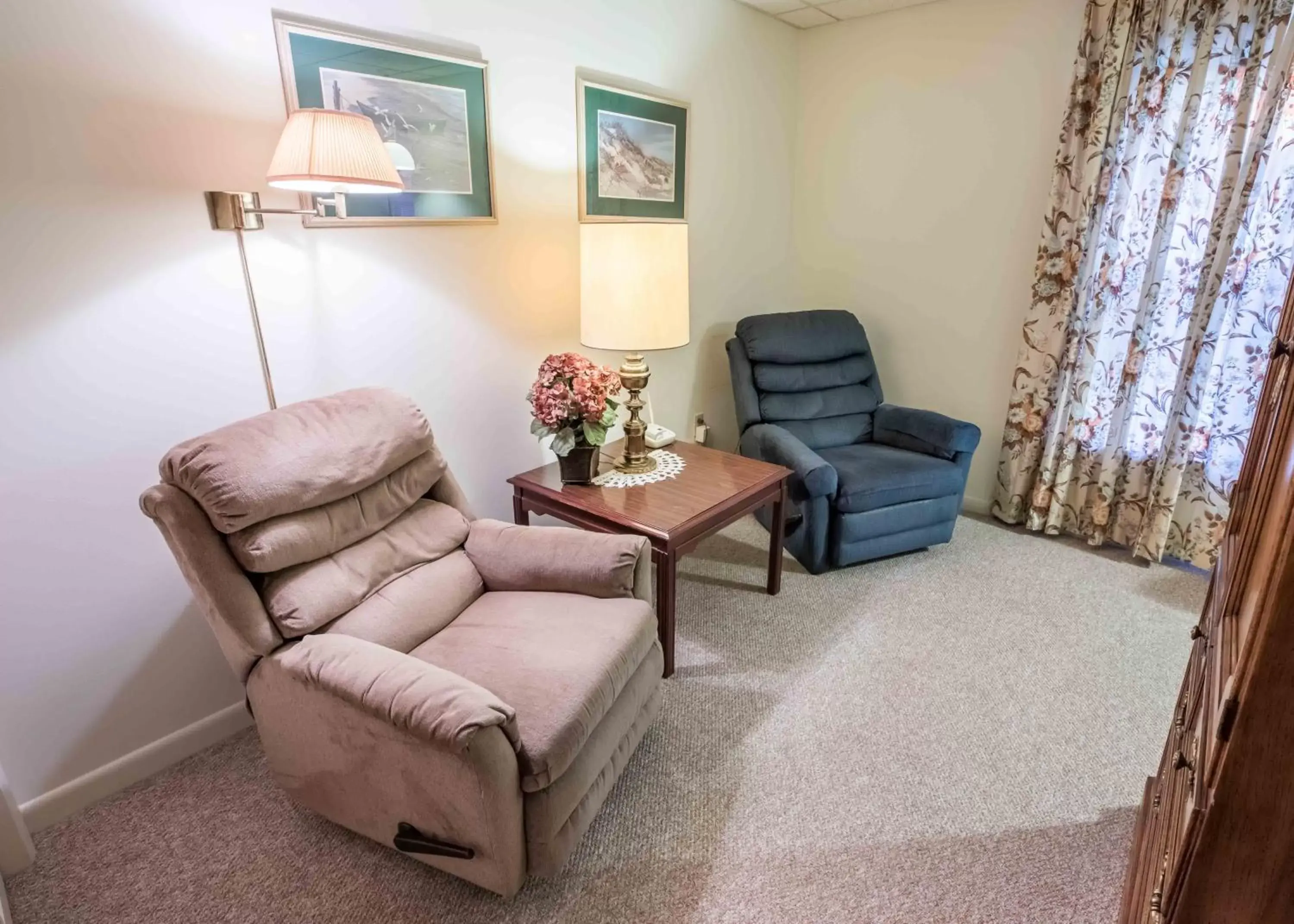 Deluxe Suite - single occupancy in The Globe Inn Deluxe Suite - single occupancy in The Globe Inn