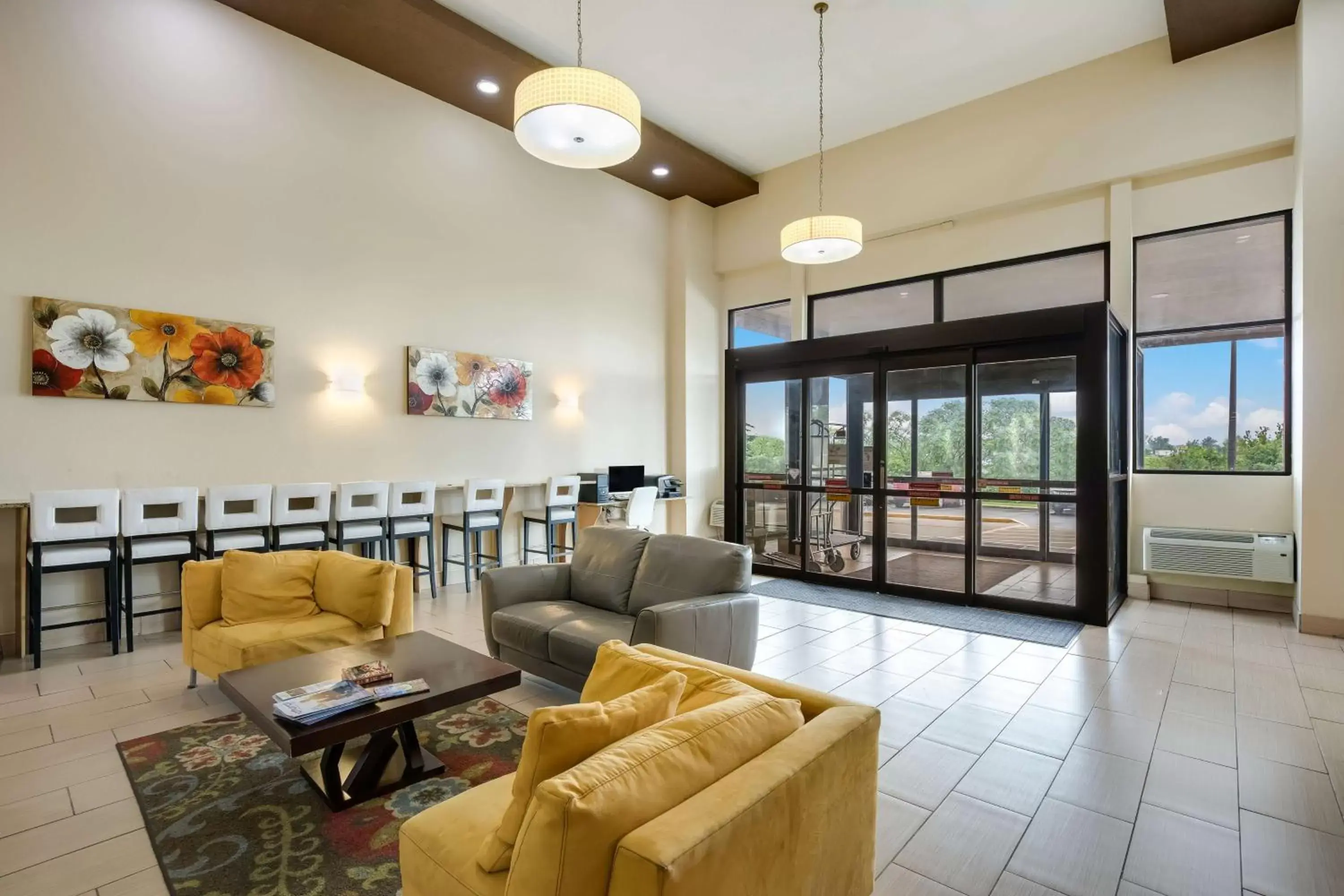 Lobby or reception, Seating Area in Best Western Waukesha Grand