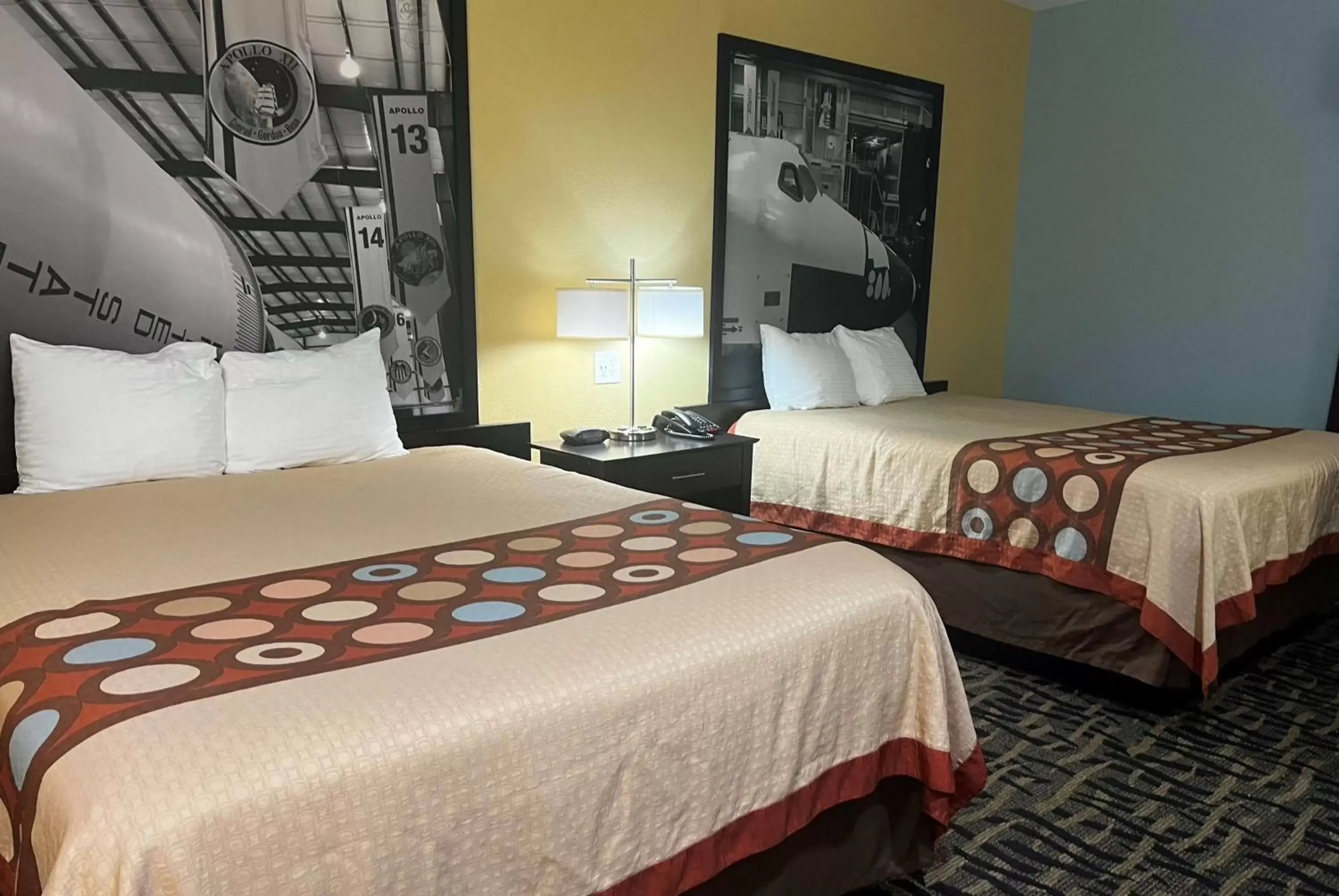 Photo of the whole room, Bed in Super 8 by Wyndham Pasadena Photo of the whole room, Bed in Super 8 by Wyndham Pasadena