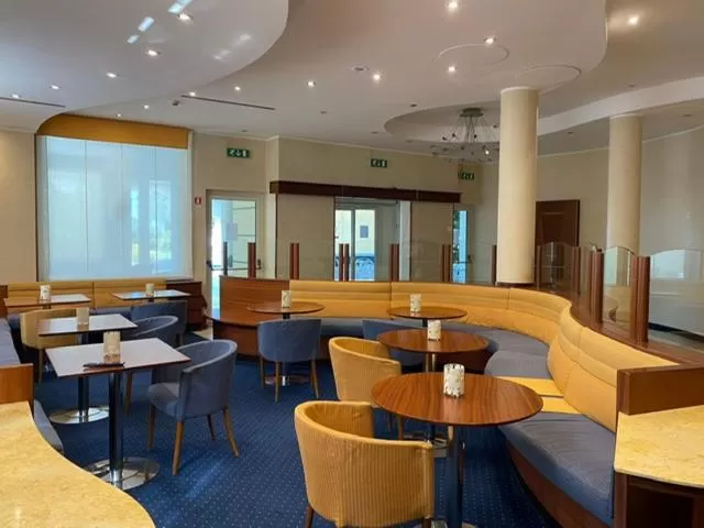 Restaurant/places to eat in Nicotel Barletta