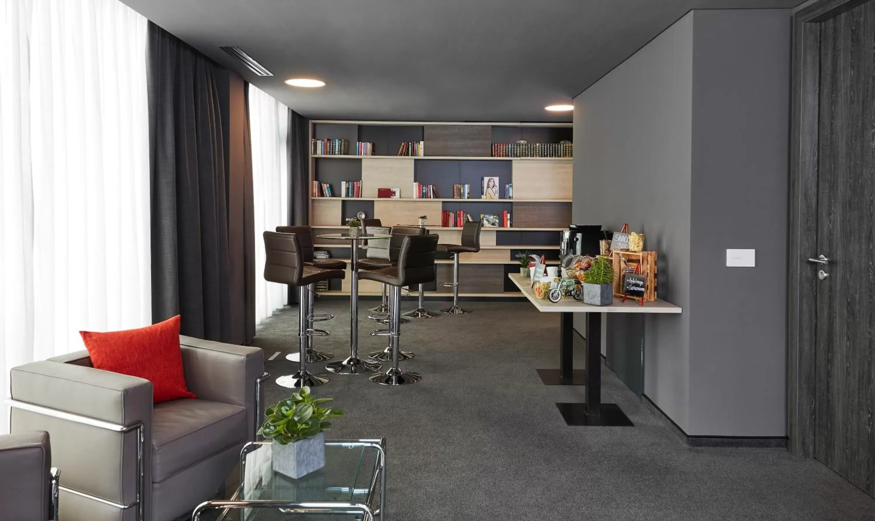 Business facilities in Living Hotel Frankfurt