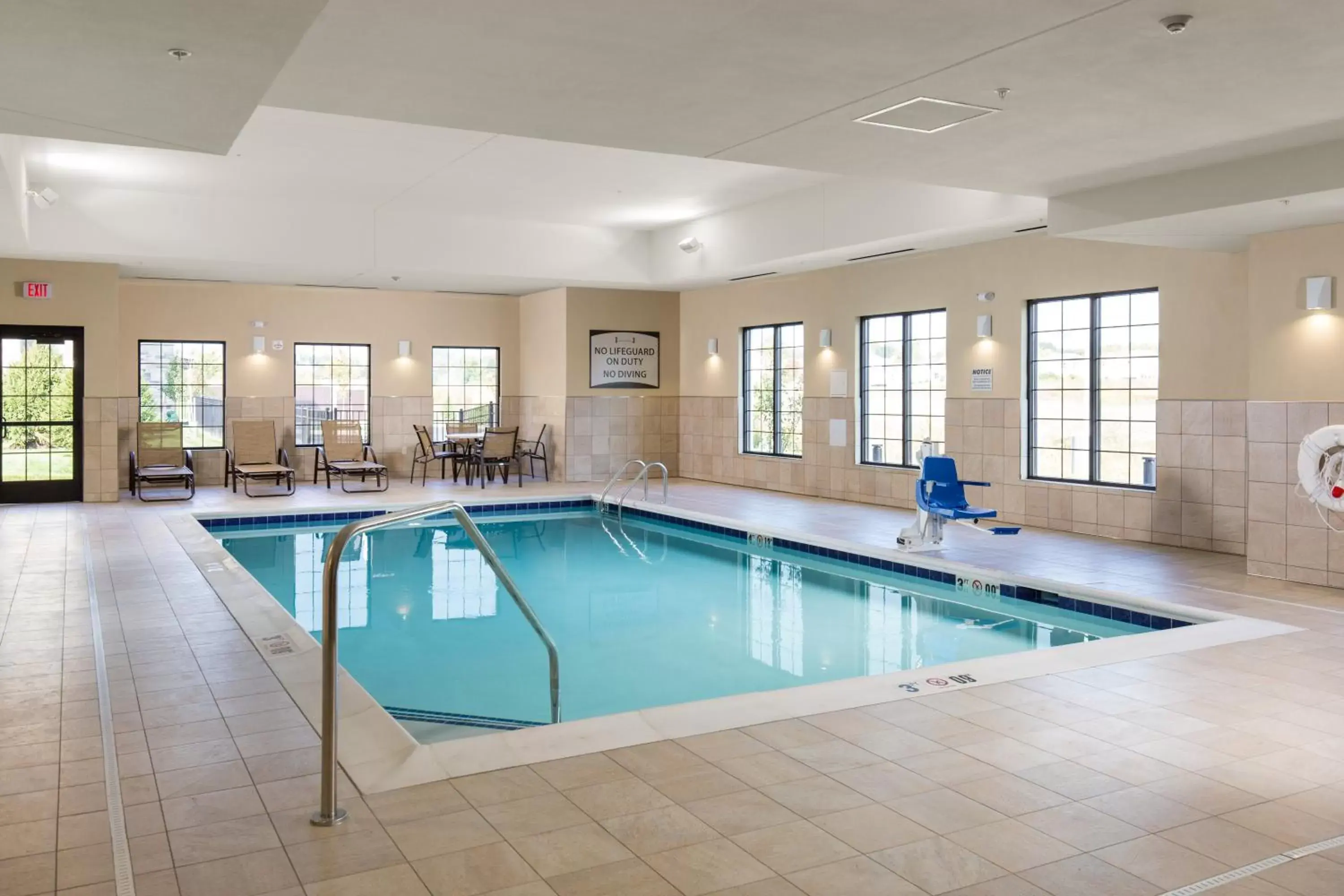 Swimming pool in Staybridge Suites - Columbus Polaris by IHG Swimming pool in Staybridge Suites - Columbus Polaris by IHG