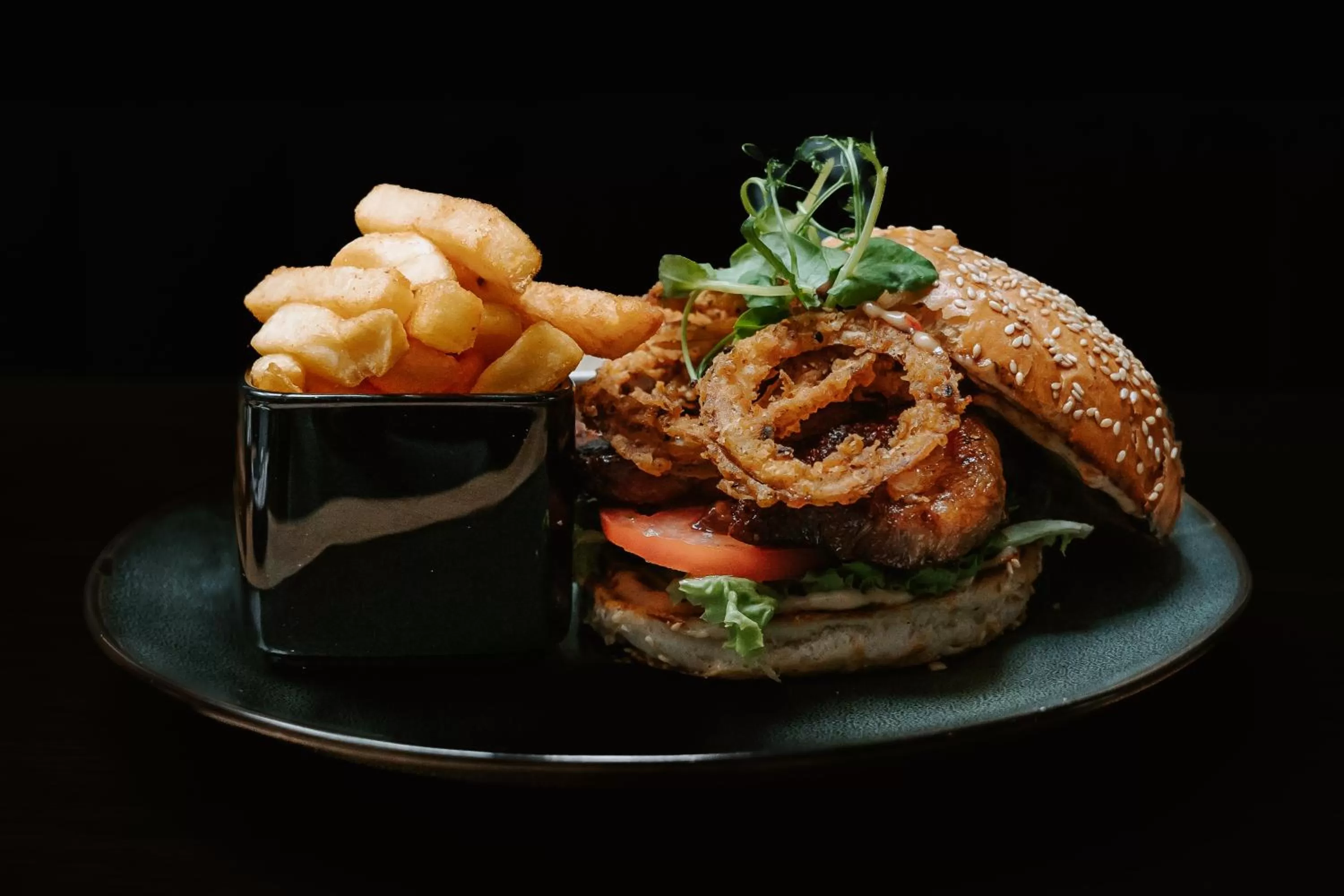 Restaurant/places to eat in Old Bank Hotel - Lion Roars Hotels & Lodges