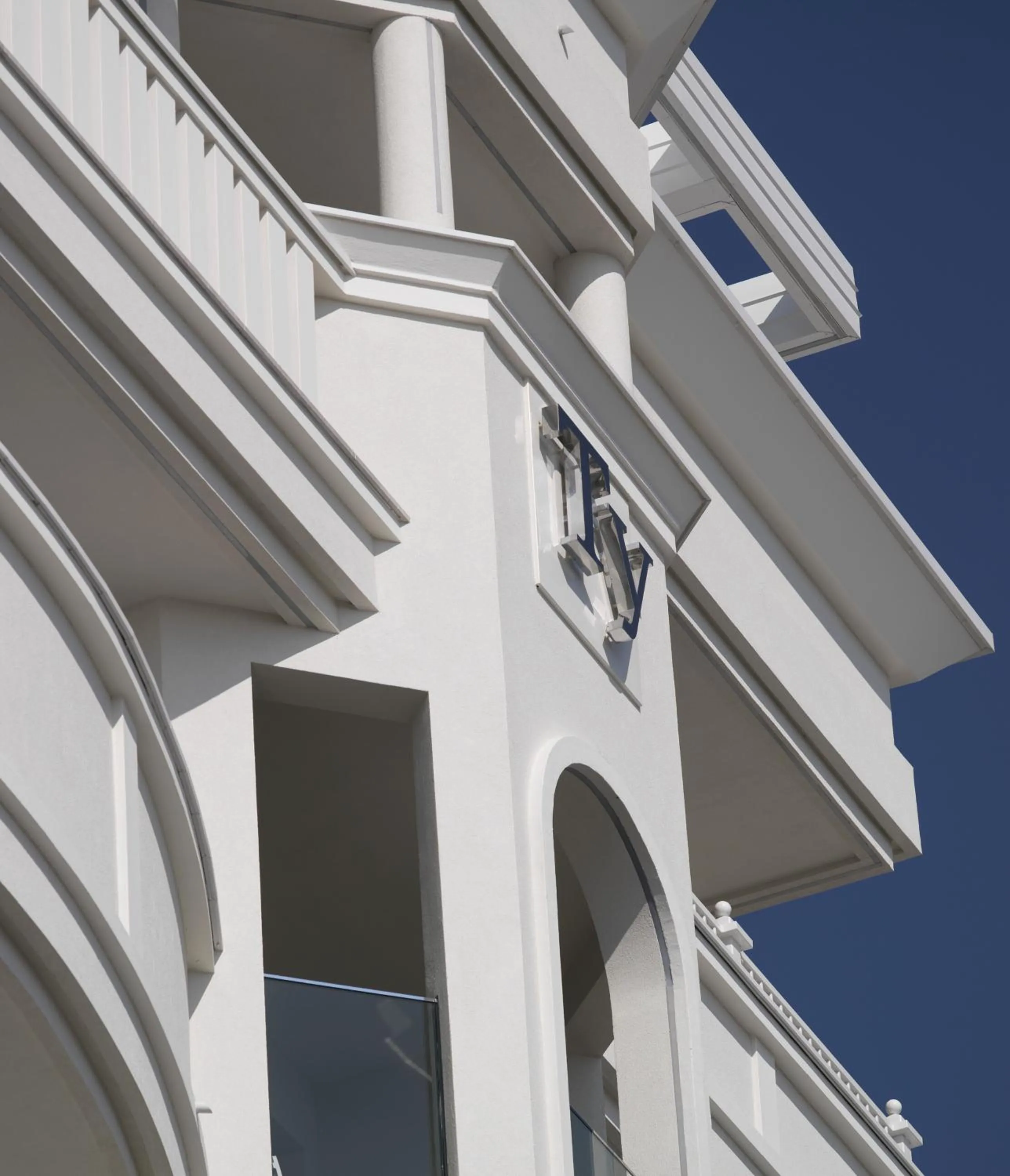 Facade/entrance in Hotel Tiffany's