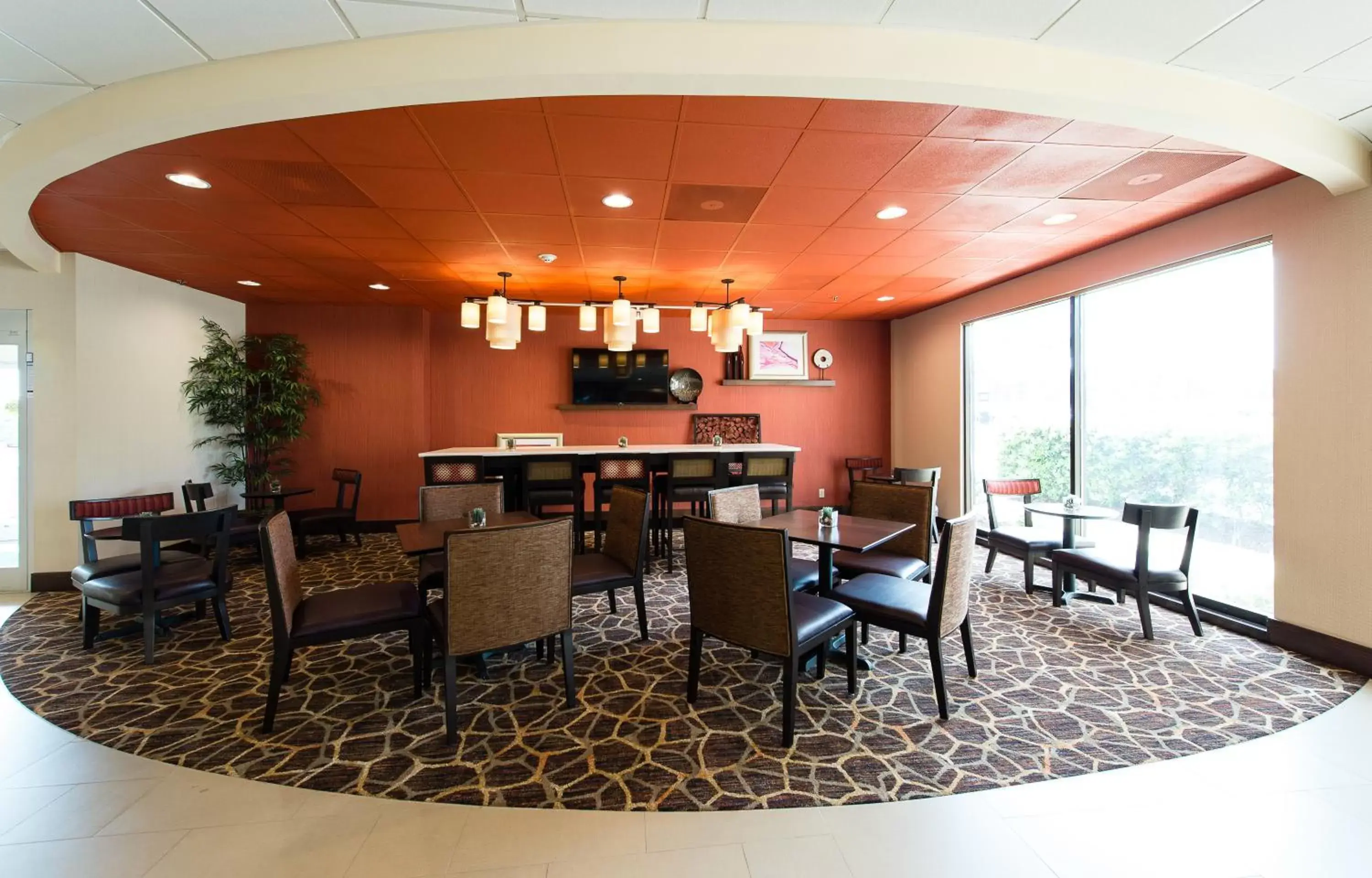 Breakfast, Restaurant/Places to Eat in Holiday Inn Wilmington-Market Street, an IHG Hotel