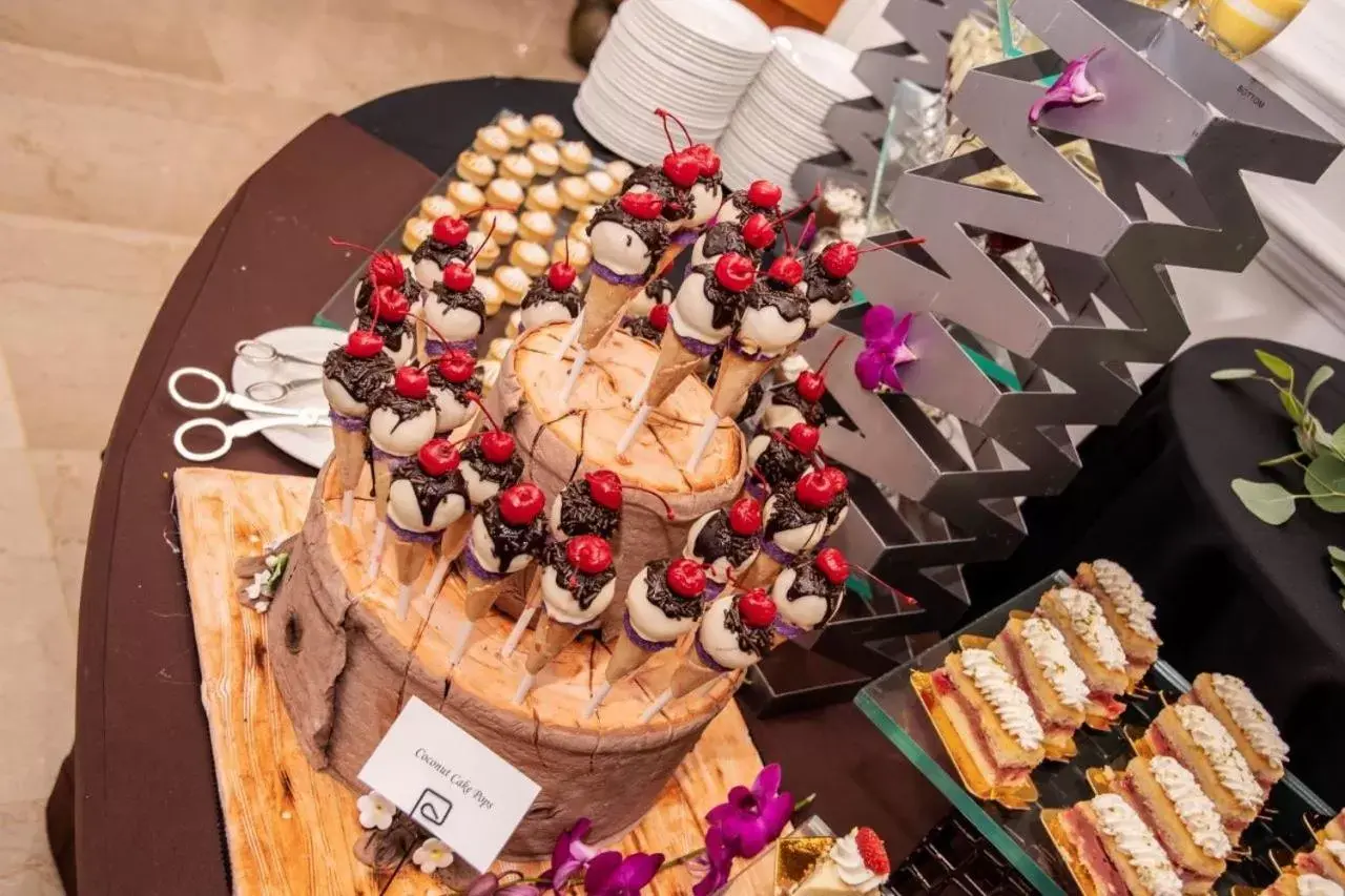 Food in Garden City Hotel Food in Garden City Hotel