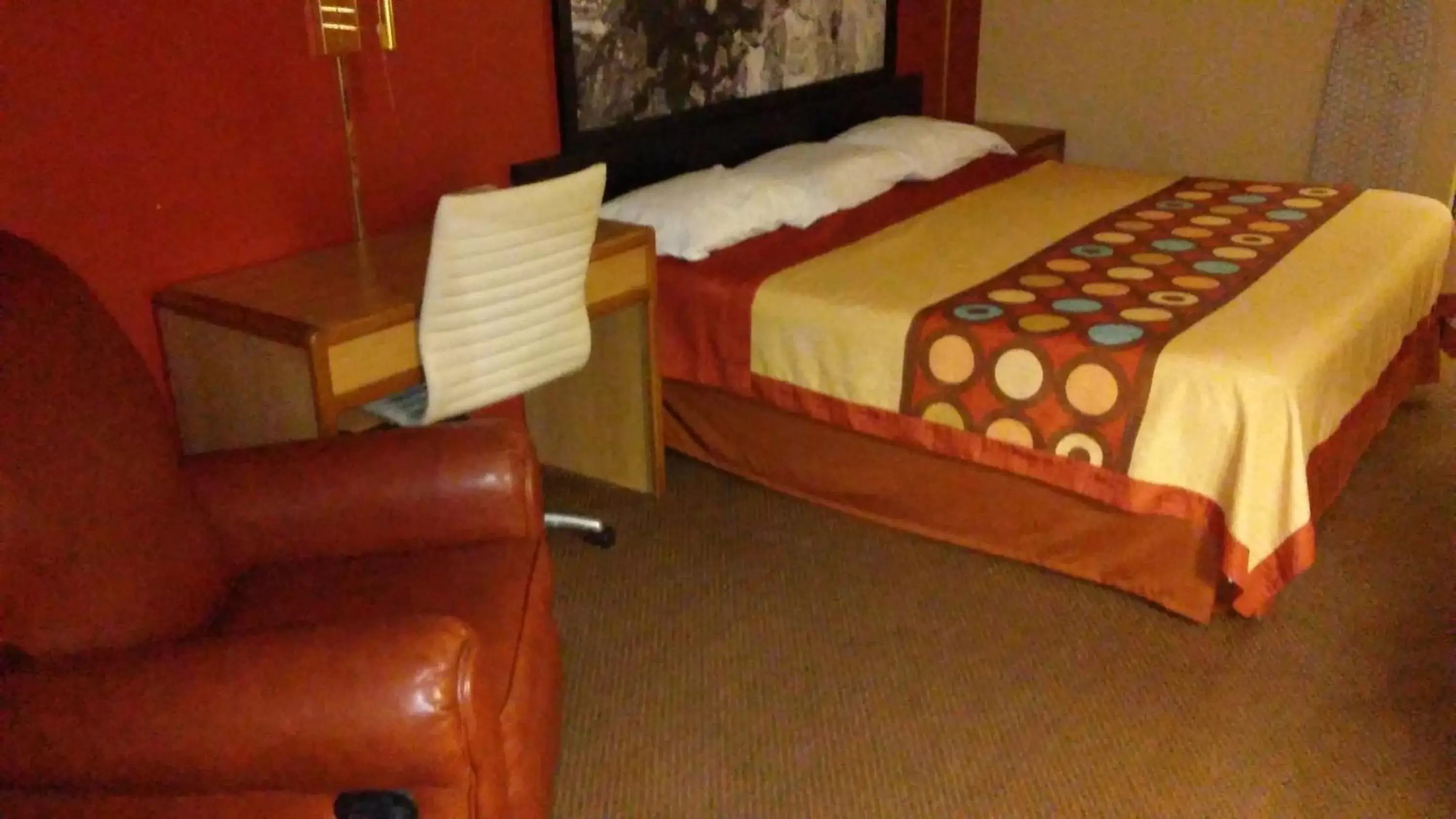 Bed in Super 8 by Wyndham Mount Vernon Bed in Super 8 by Wyndham Mount Vernon