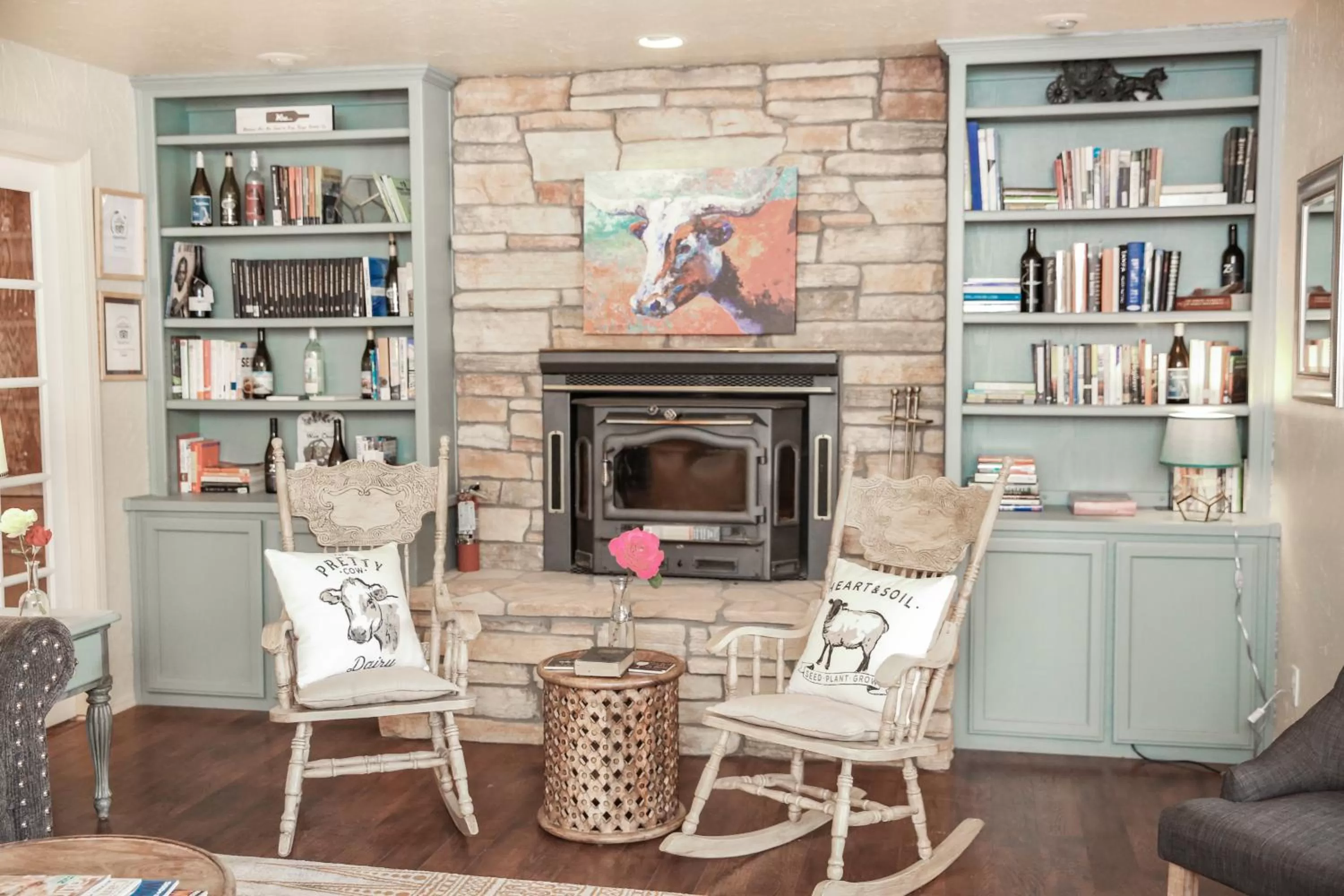 Library in The Eden House Vineyard