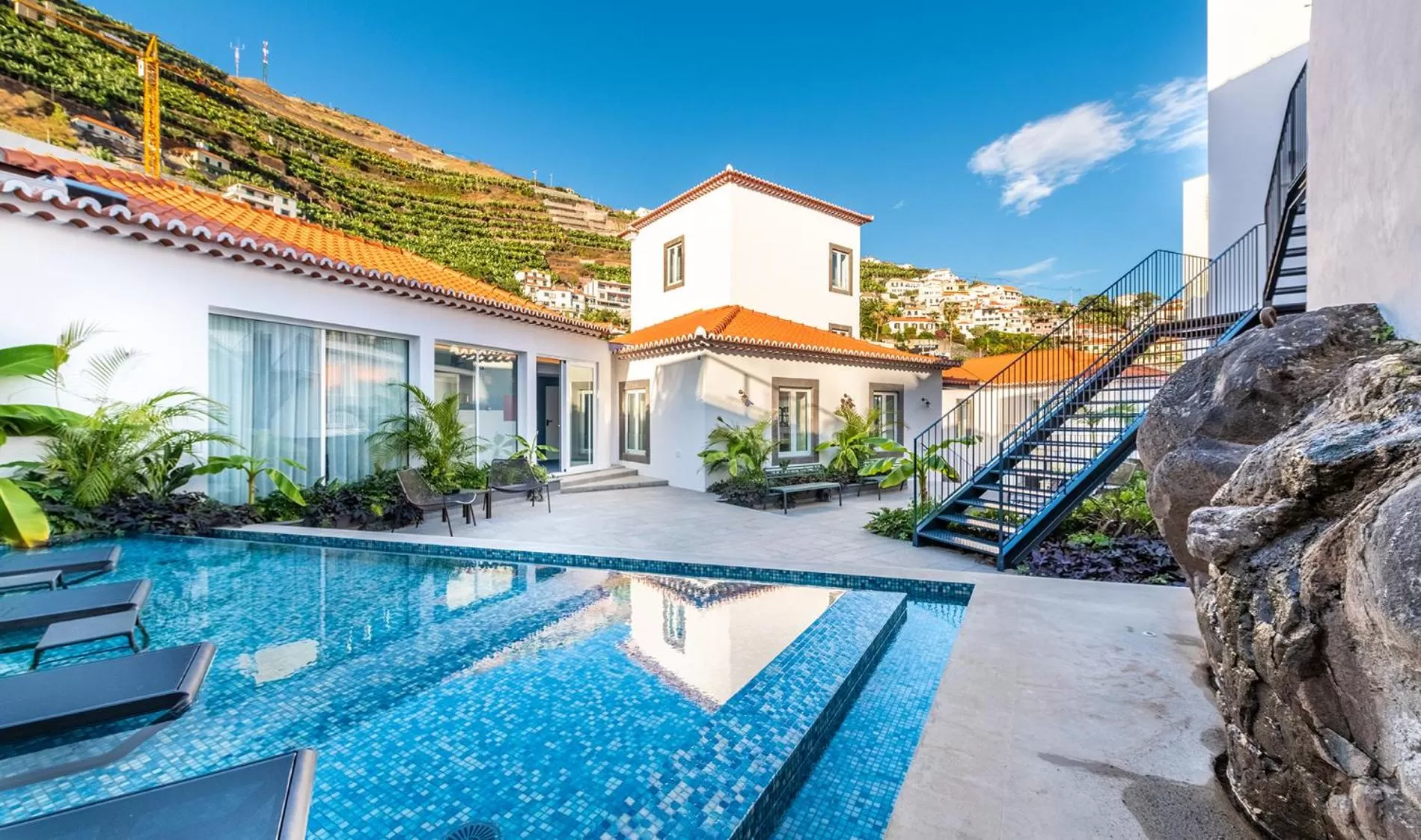 Property building in Pestana Fisherman Village