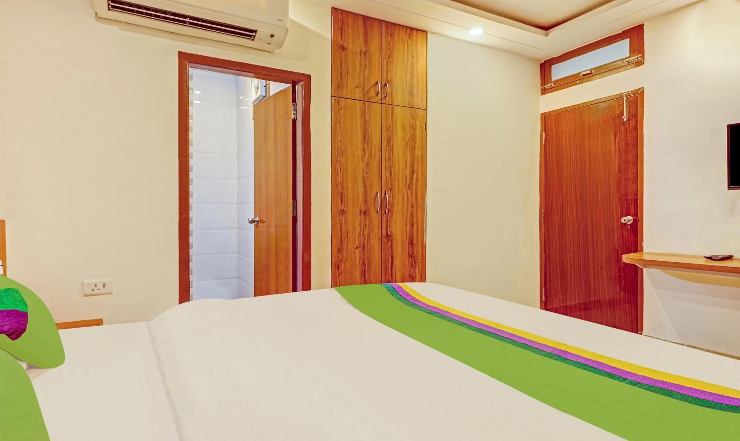 Bed in Treebo Silver Stallion