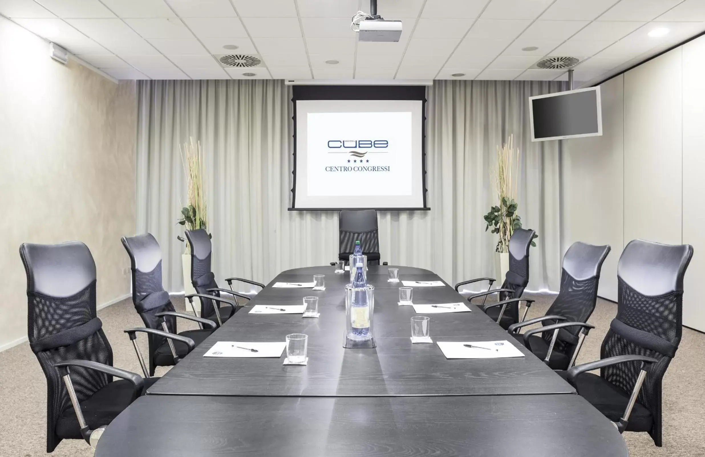 Meeting/conference room, Business Area/Conference Room in Hotel Cube