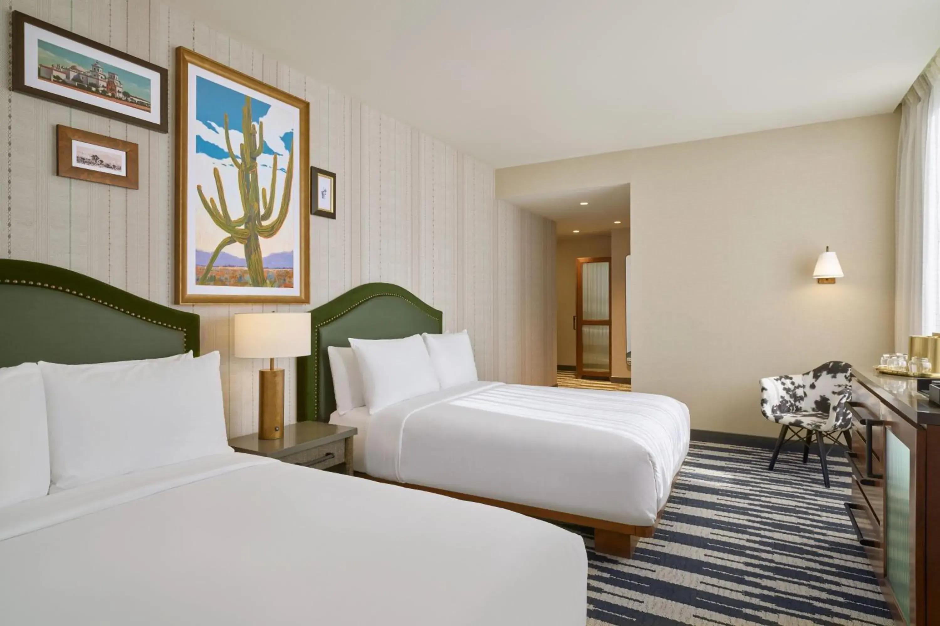 Photo of the whole room, Bed in The Leo Kent Hotel, Tucson, a Tribute Portfolio Hotel