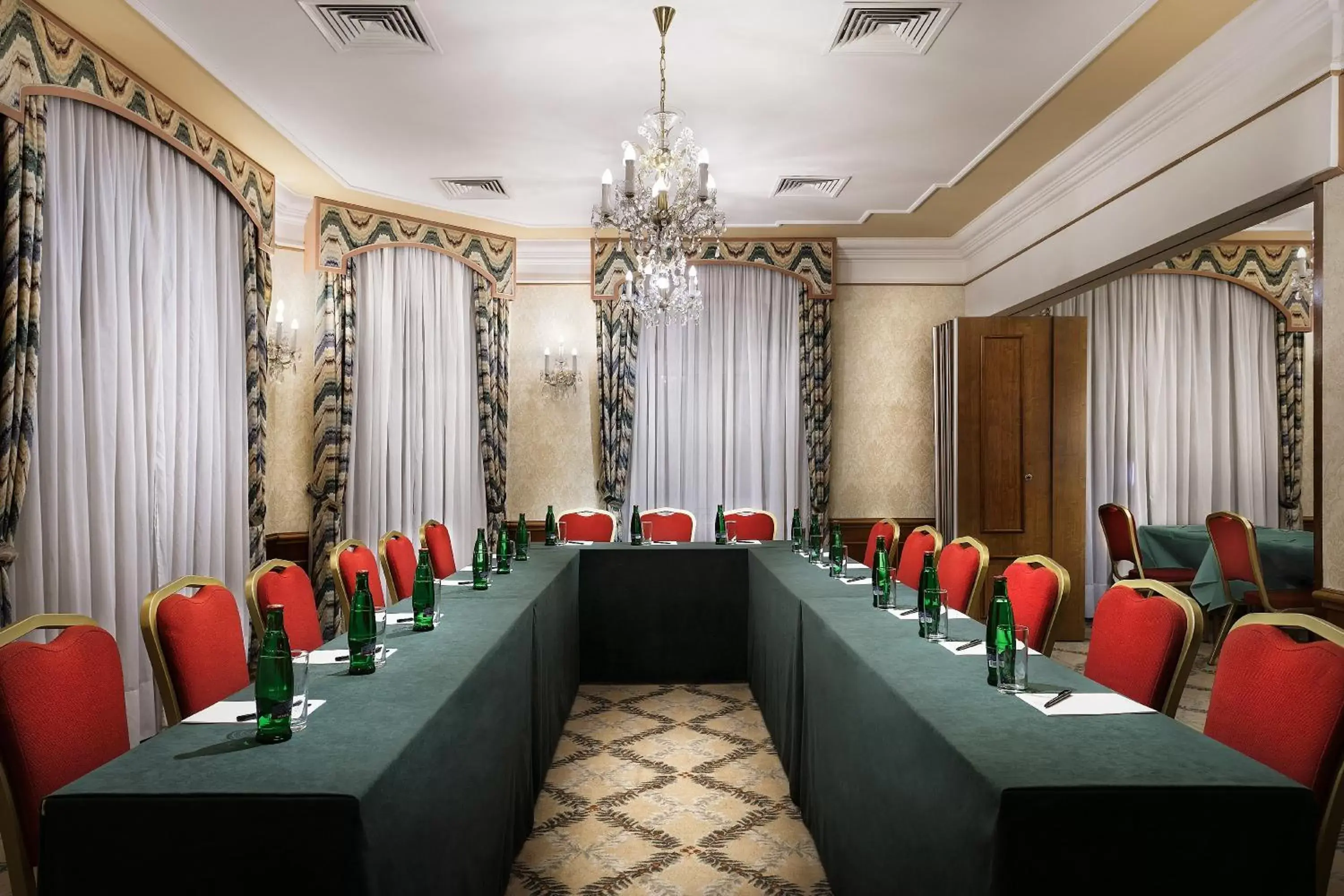 Banquet/Function facilities in Art Nouveau Palace Hotel