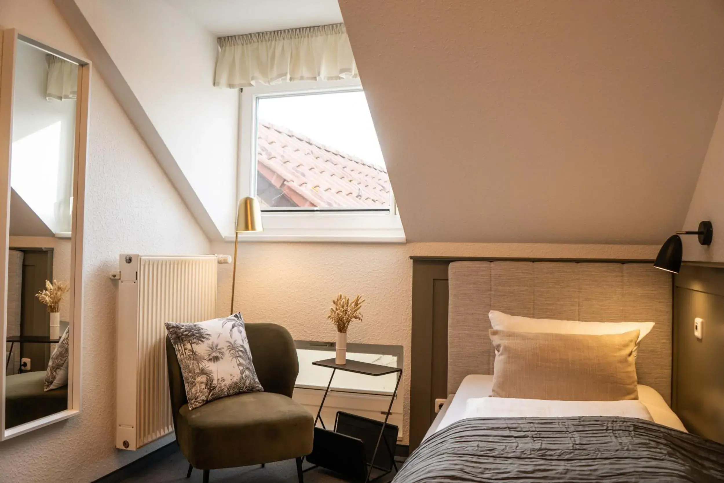Bedroom, Bed in Hotel & Restaurant Am Alten Rhin